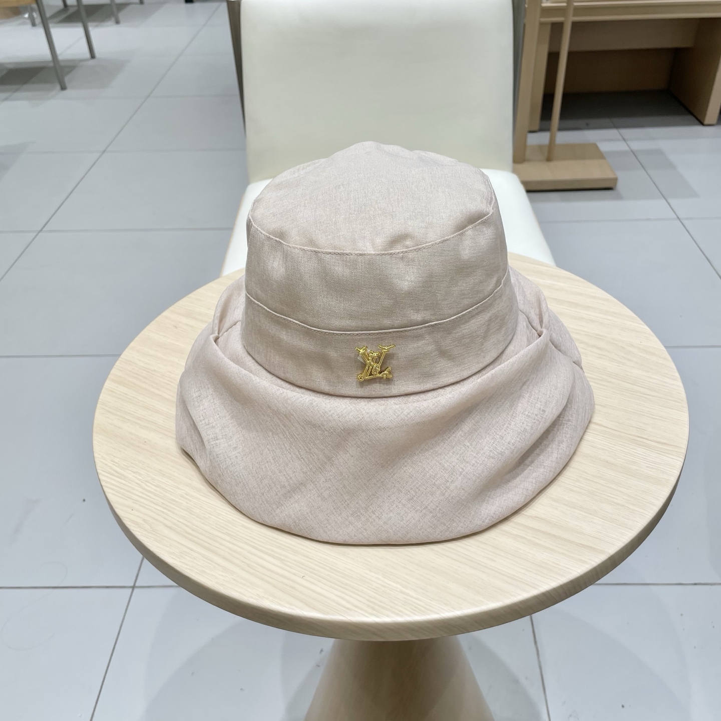 NO:230117,Louis Vuitton Baseball Cap Louis Vuitton Hefeng fold cloud yarn fisherman hat women summer new thin style breathable face small temperament large brimmed sun hat straw hat fisherman hat baseball cap, hat, louis vuitton, louis vuitton, espadrilles, hats19860909路易威登棒球帽 LouisVuitton赫风褶皱云纱渔夫帽子女夏季新款薄款透气显脸小气质大檐太阳帽帽子草帽渔夫帽棒球帽,帽子,louis vuitton,louis vuitton,espadrilles,hats,hat