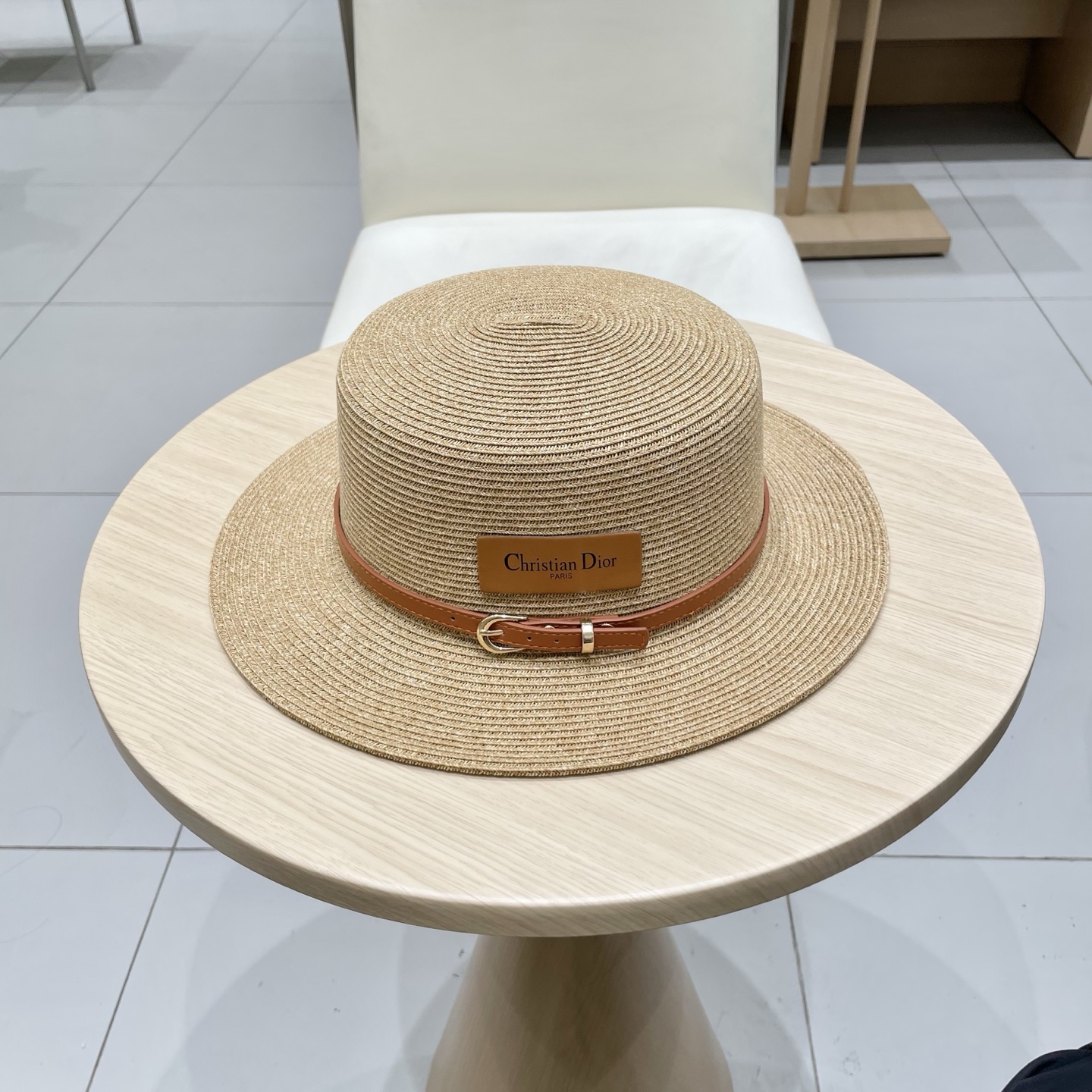 NO:230100,Chanel Chanel fishing belt straw hat, foldable sun hat, fine straw making, head circumference 57cm hat, straw hat fisherman hat baseball hat, hat, chanel, chanel, espadrilles, hats19860909Chanel香奈儿渔皮带夫草帽,可折叠遮阳帽,细草制作,头围57cm帽子草帽渔夫帽棒球帽,帽子,chanel,chanel,espadrilles,hats,hat