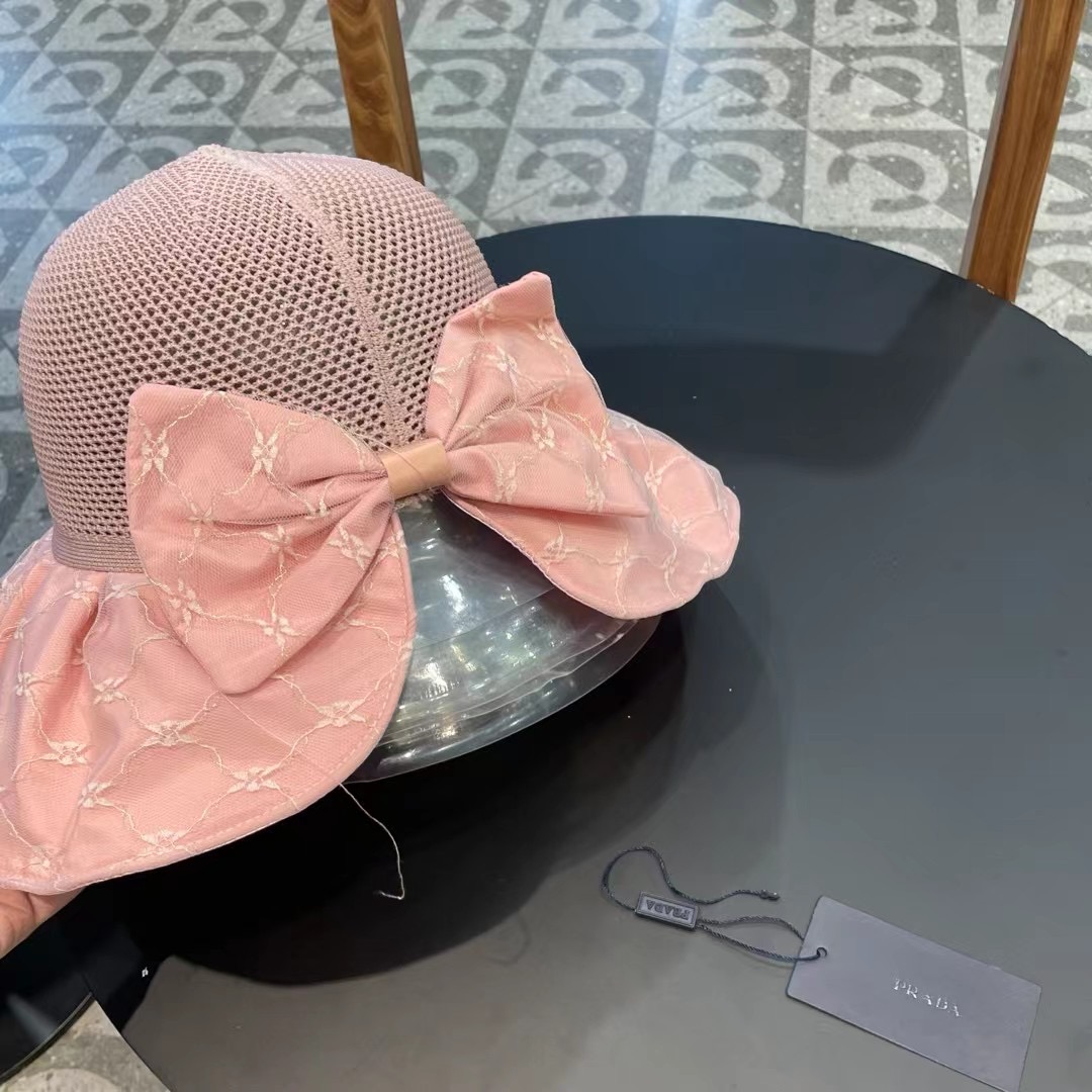 PRADA普拉达 2024新款夏季渔夫帽女士大檐防紫外线沙滩帽子防晒遮阳出游太阳帽