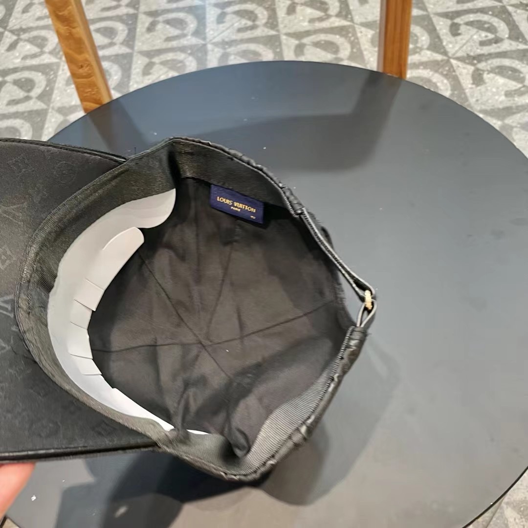 LouiVuittonLV👒专柜新款路易威登家刺绣棒球帽，简单大方 男女通用遮阳帽，