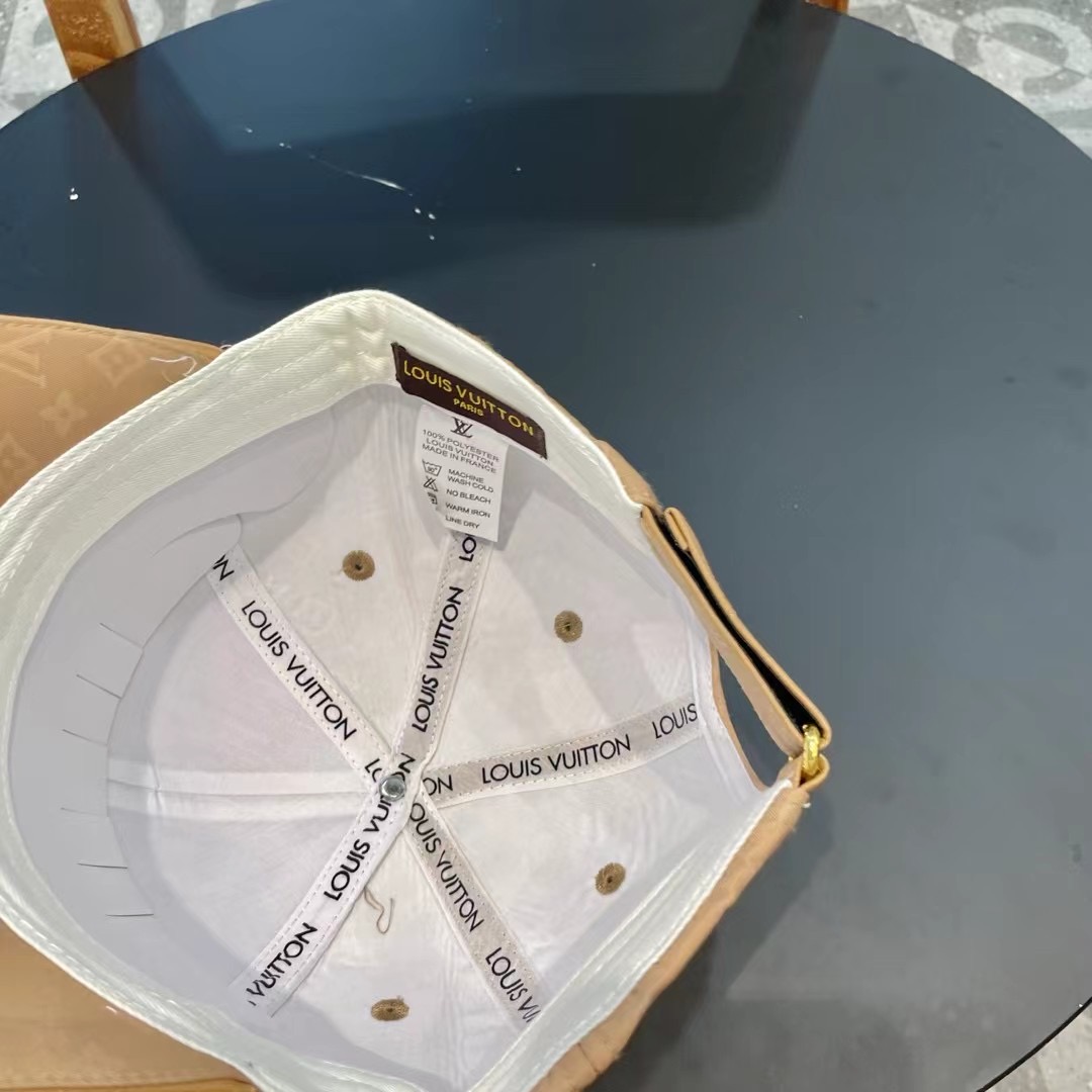 LouiVuittonLV👒专柜新款路易威登家刺绣棒球帽，简单大方 男女通用遮阳帽，