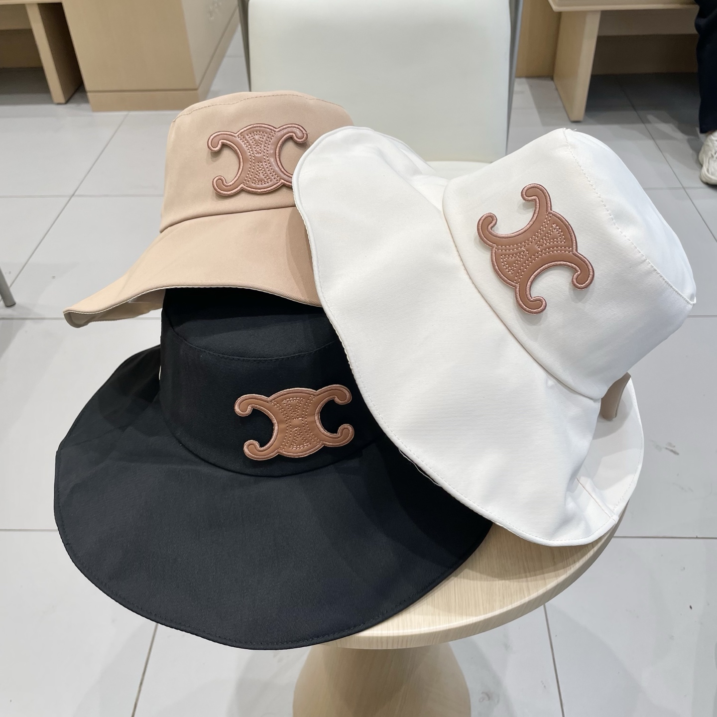 Stylish Summer Accessories: Fisherman’s Butterflies and Korean-Style Beach Hats for Comfort - 图片 5