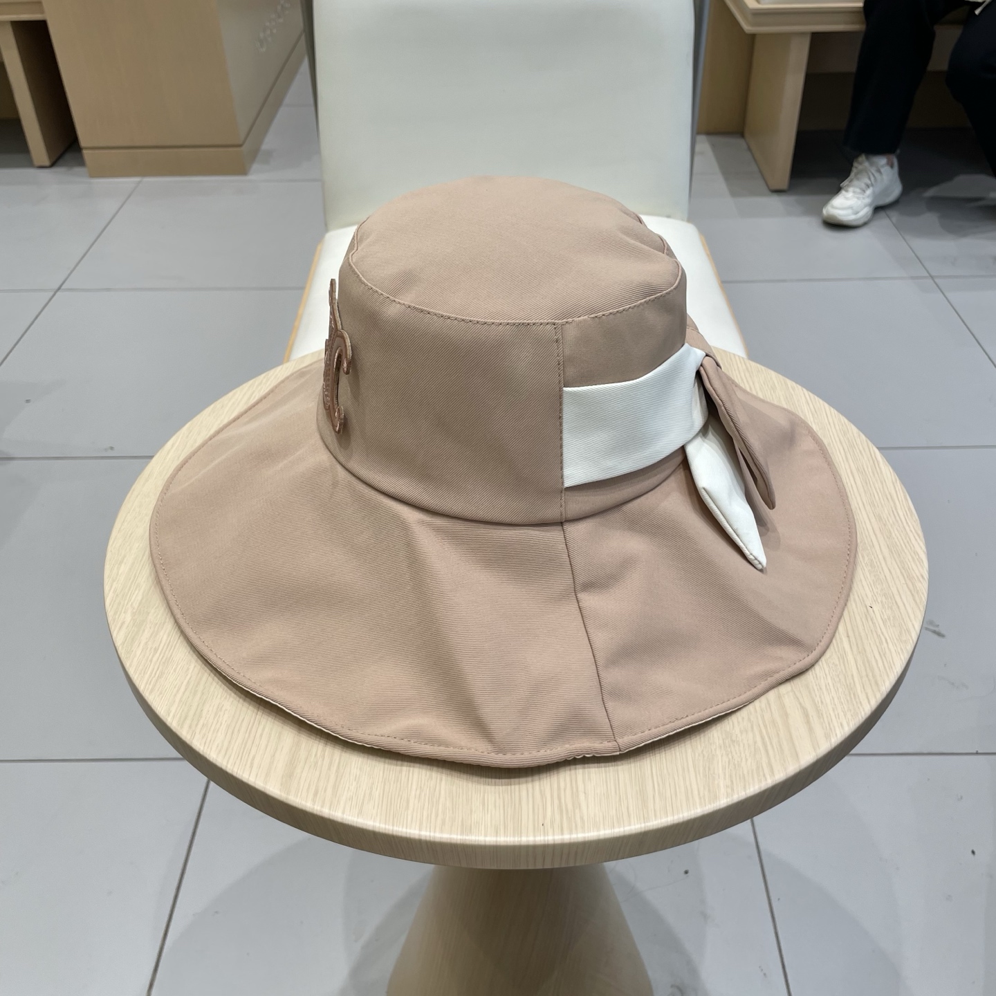 Stylish Summer Accessories: Fisherman’s Butterflies and Korean Beach Hats for Comfort - 图片 2