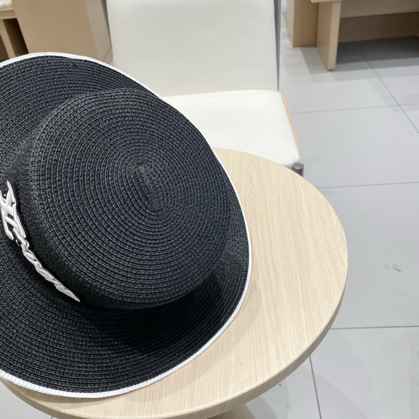 Louis Vuitton hoed LV Louis Vuitton 2025 — photo 6