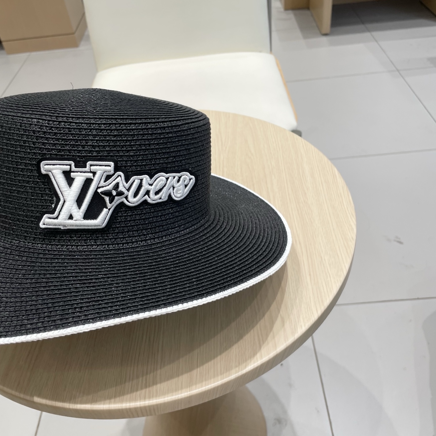 Louis Vuitton hoed LV Louis Vuitton 2025 — photo 4