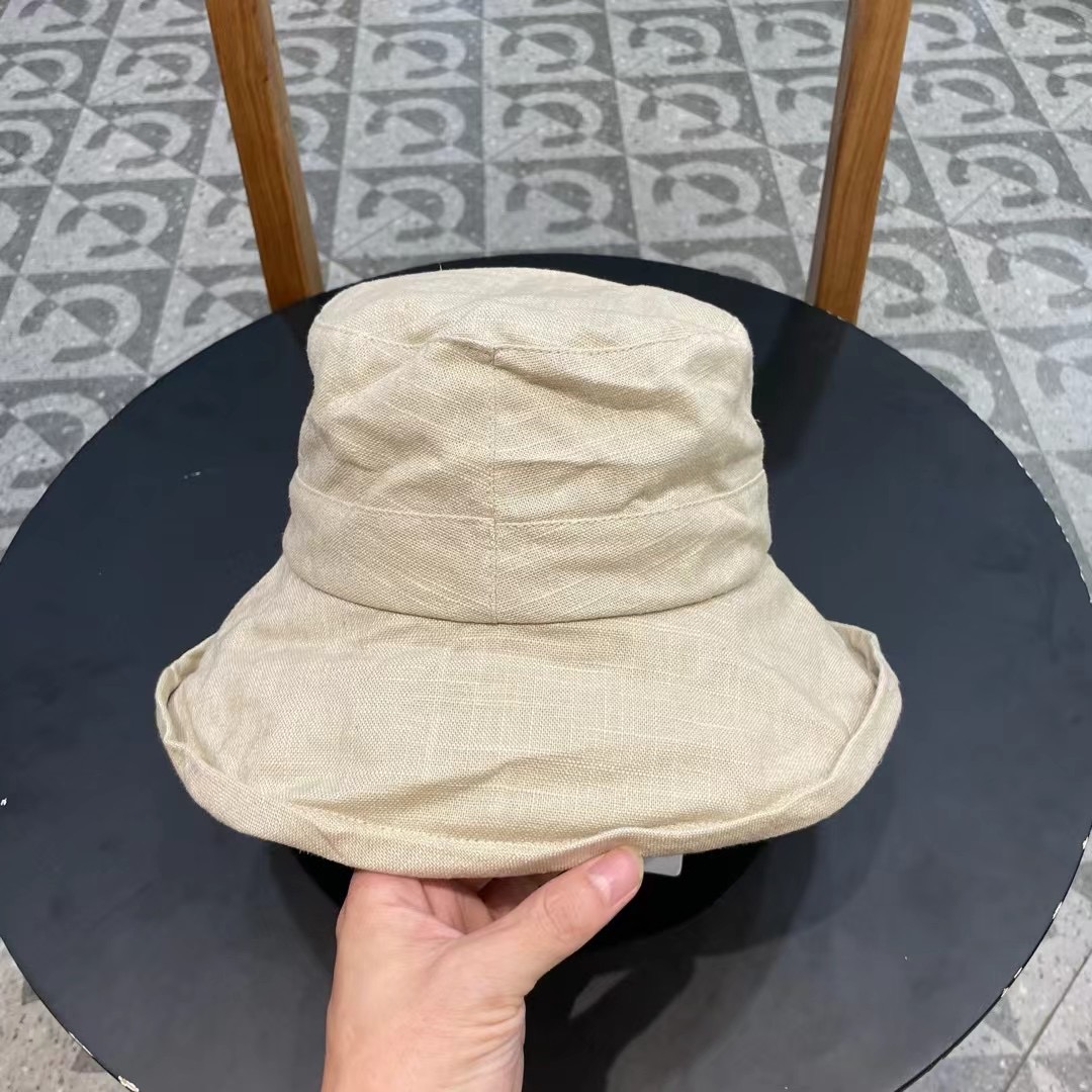 【CHANEL香奈儿】新款小香风拼接遮阳大沿渔夫帽，独特设计～复古文艺的一款