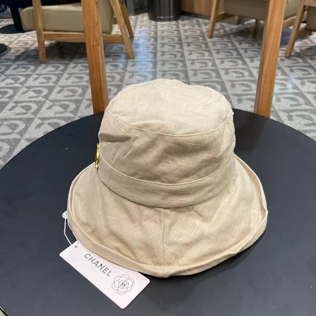 【CHANEL香奈儿】新款小香风拼接遮阳大沿渔夫帽，独特设计～复古文艺的一款