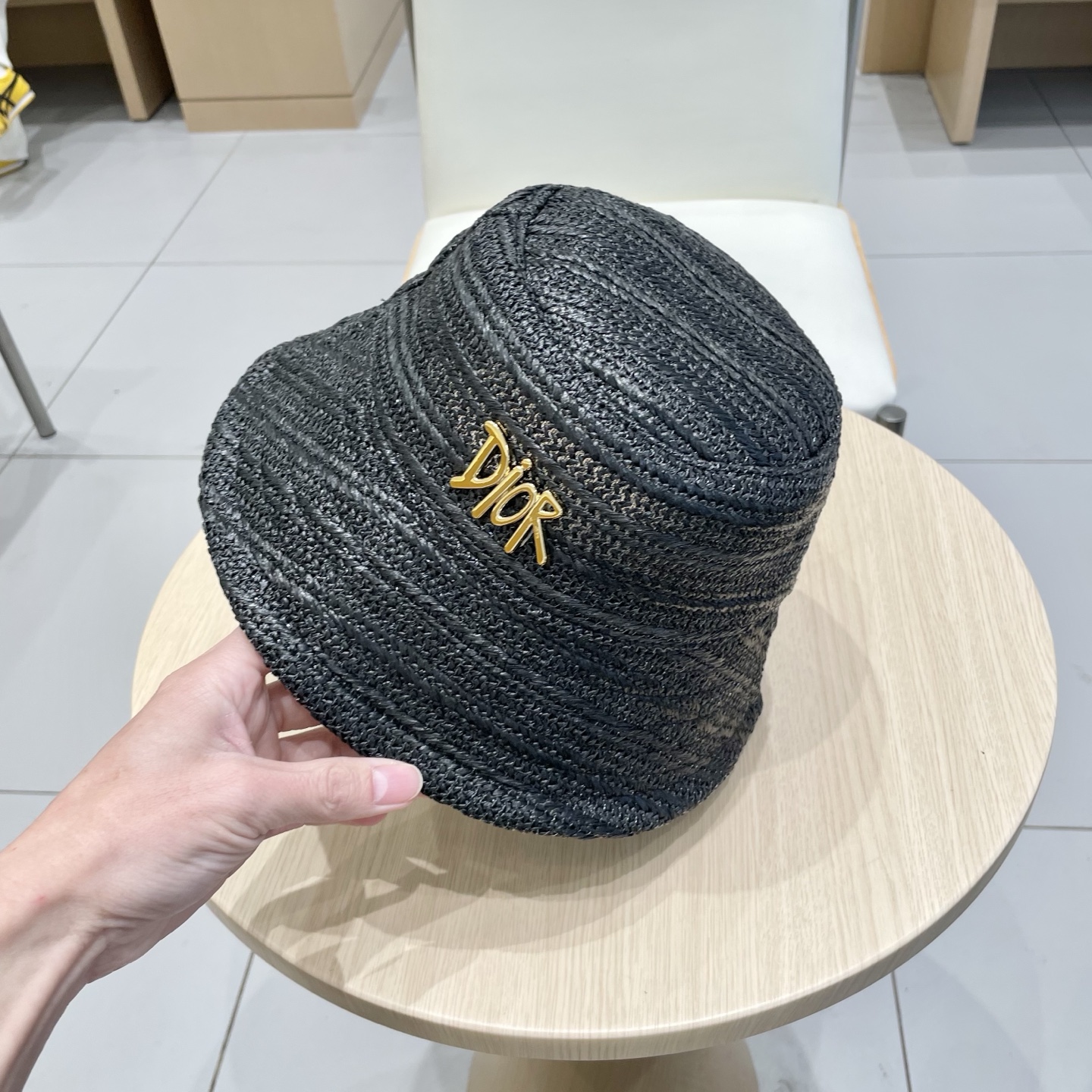  DIOR藤皮编渔夫帽洋气ins遮阳帽可折叠盆帽女士百搭帽子时尚