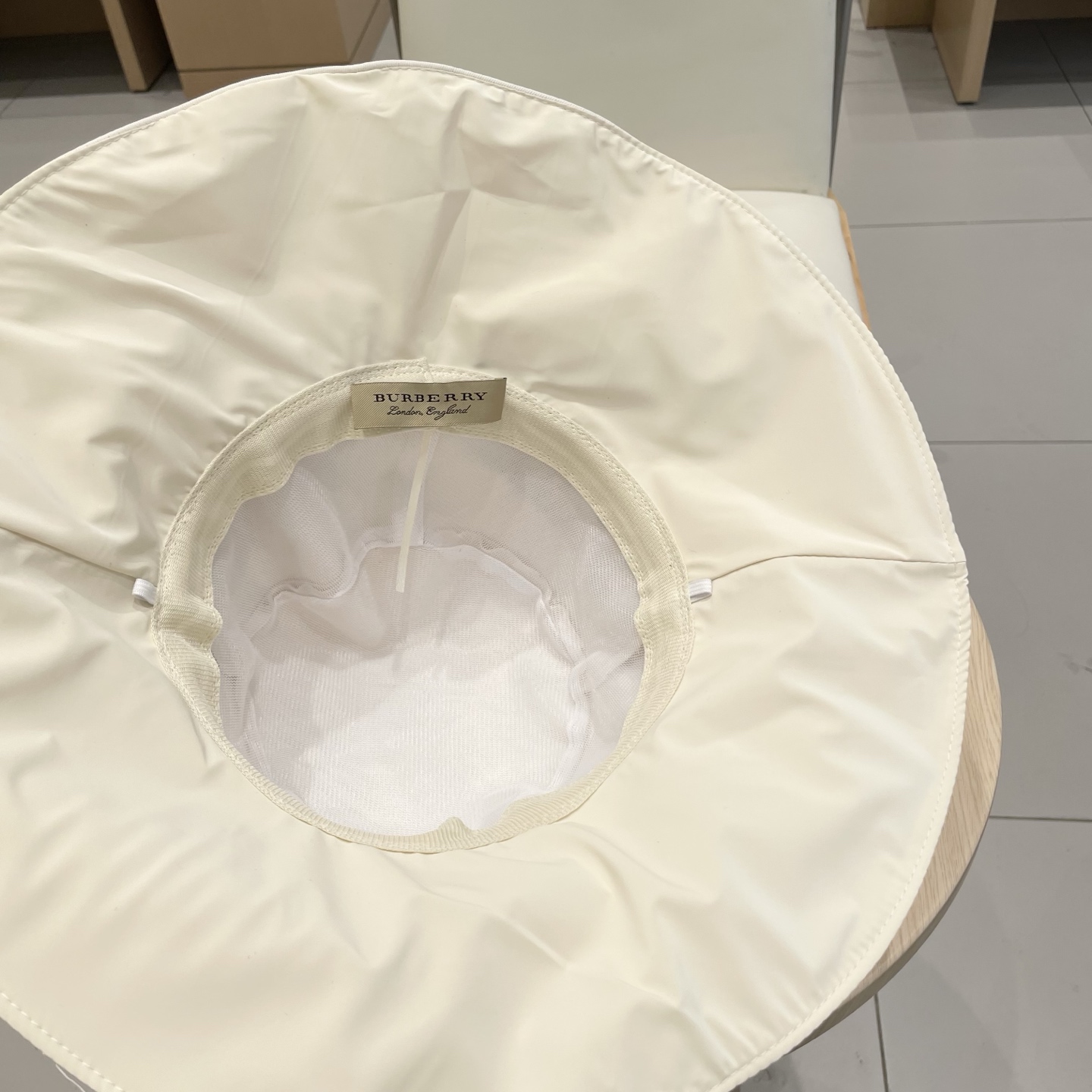  【巴宝莉BURBERRY渔夫帽女早春夏季时尚防晒帽大檐遮脸百搭休闲遮阳帽防紫外线帽子