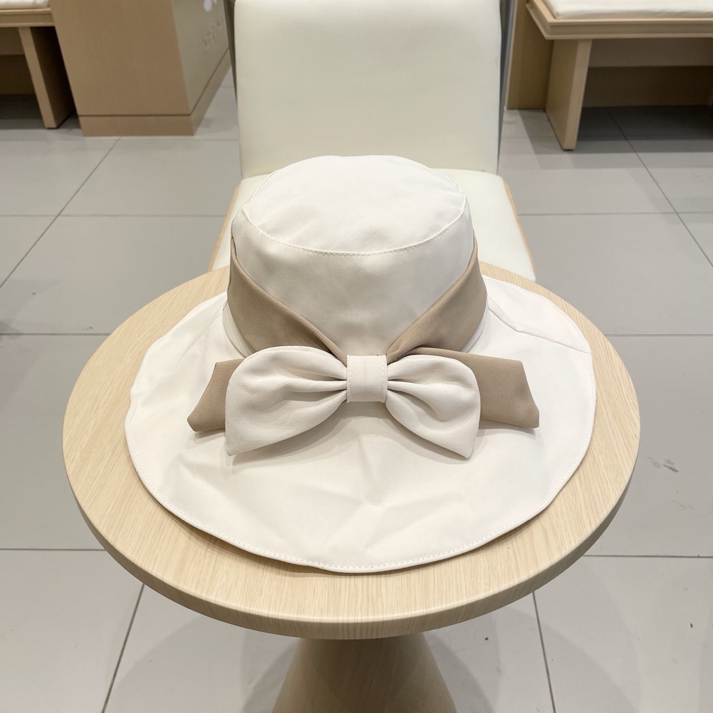  【巴宝莉BURBERRY渔夫帽女早春夏季时尚防晒帽大檐遮脸百搭休闲遮阳帽防紫外线帽子