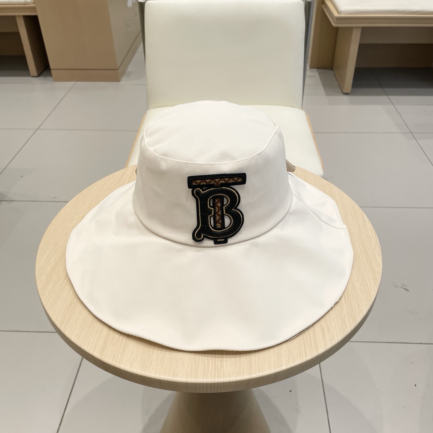  【巴宝莉BURBERRY渔夫帽女早春夏季时尚防晒帽大檐遮脸百搭休闲遮阳帽防紫外线帽子