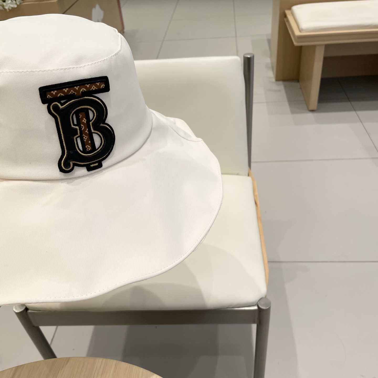  【巴宝莉BURBERRY渔夫帽女早春夏季时尚防晒帽大檐遮脸百搭休闲遮阳帽防紫外线帽子