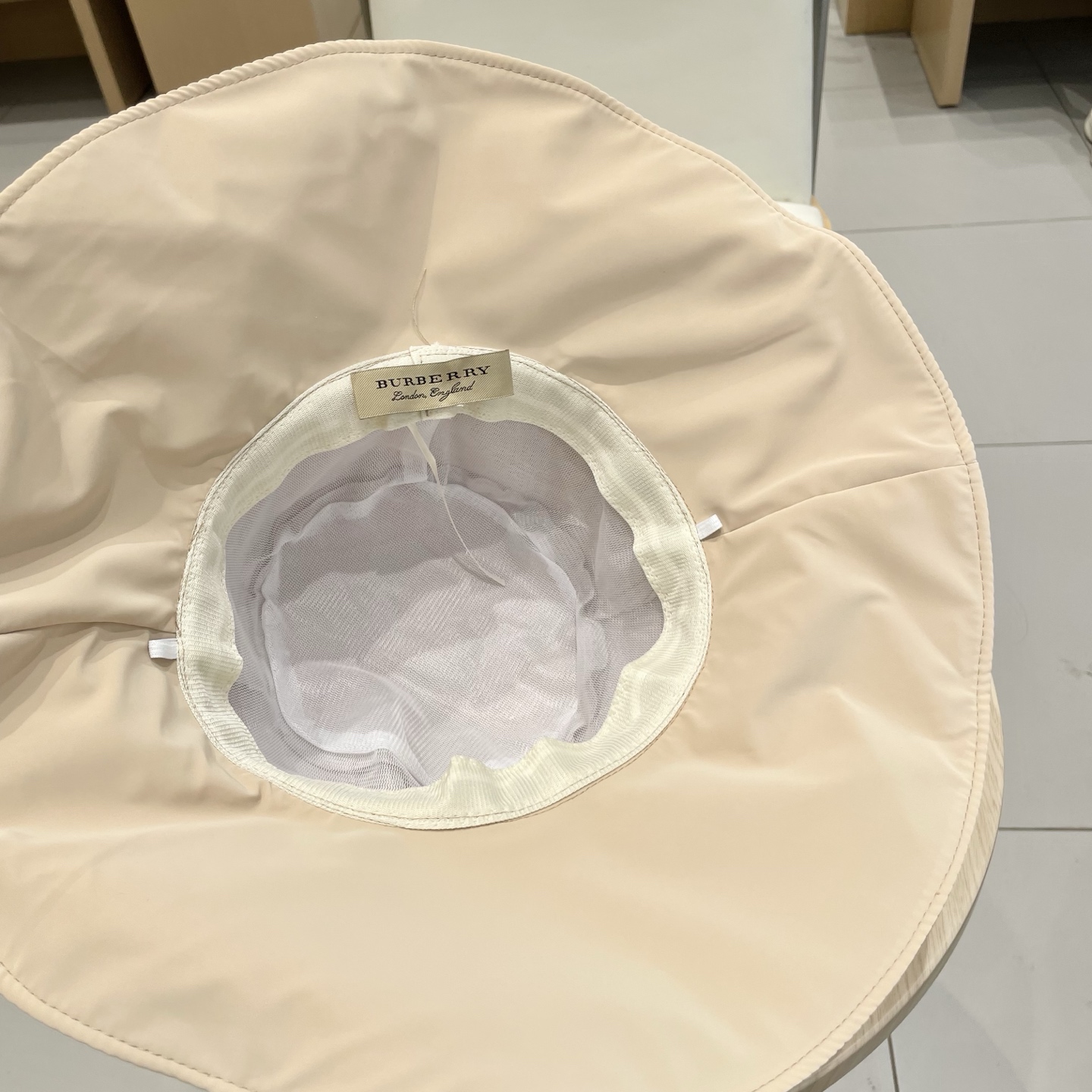  【巴宝莉BURBERRY渔夫帽女早春夏季时尚防晒帽大檐遮脸百搭休闲遮阳帽防紫外线帽子