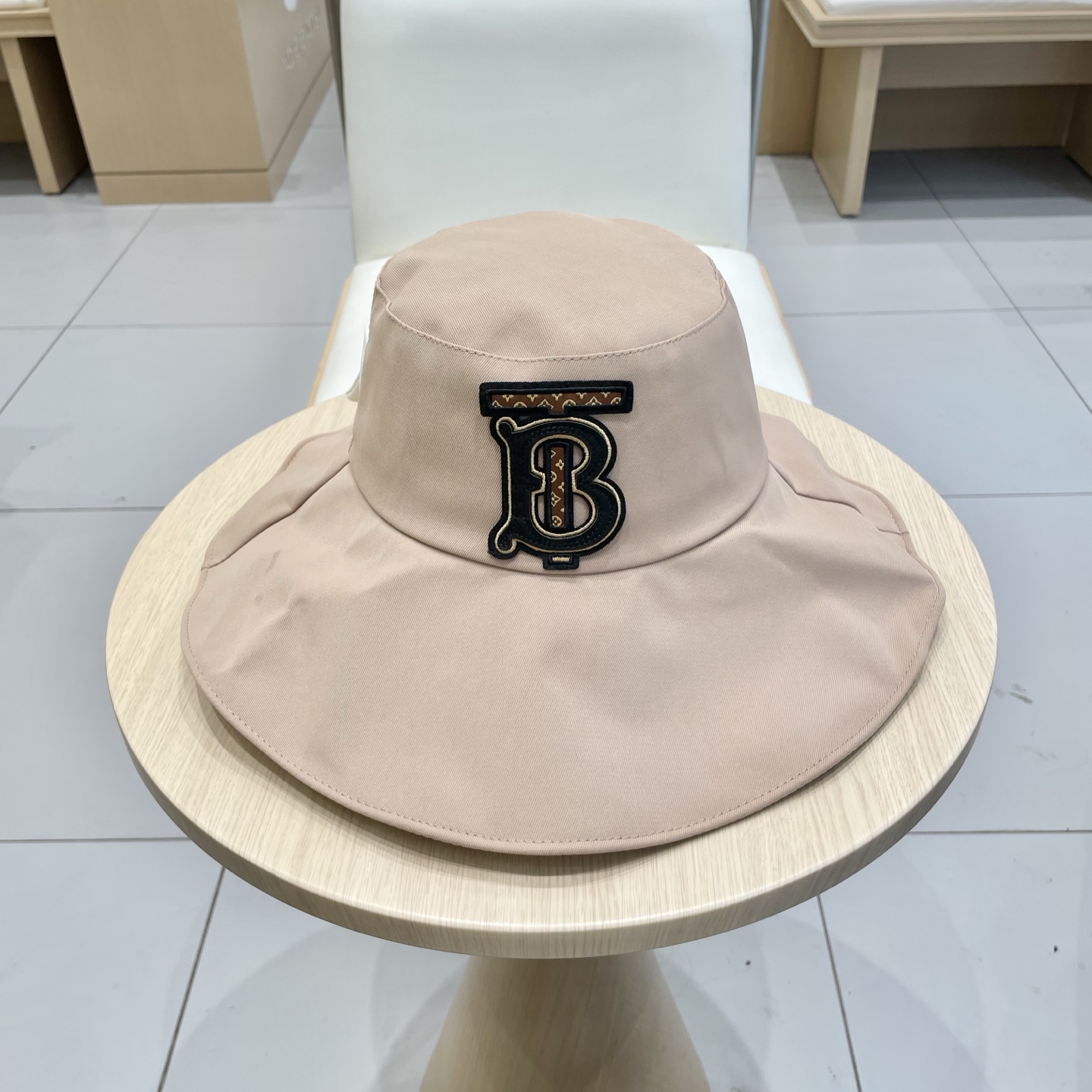  【巴宝莉BURBERRY渔夫帽女早春夏季时尚防晒帽大檐遮脸百搭休闲遮阳帽防紫外线帽子