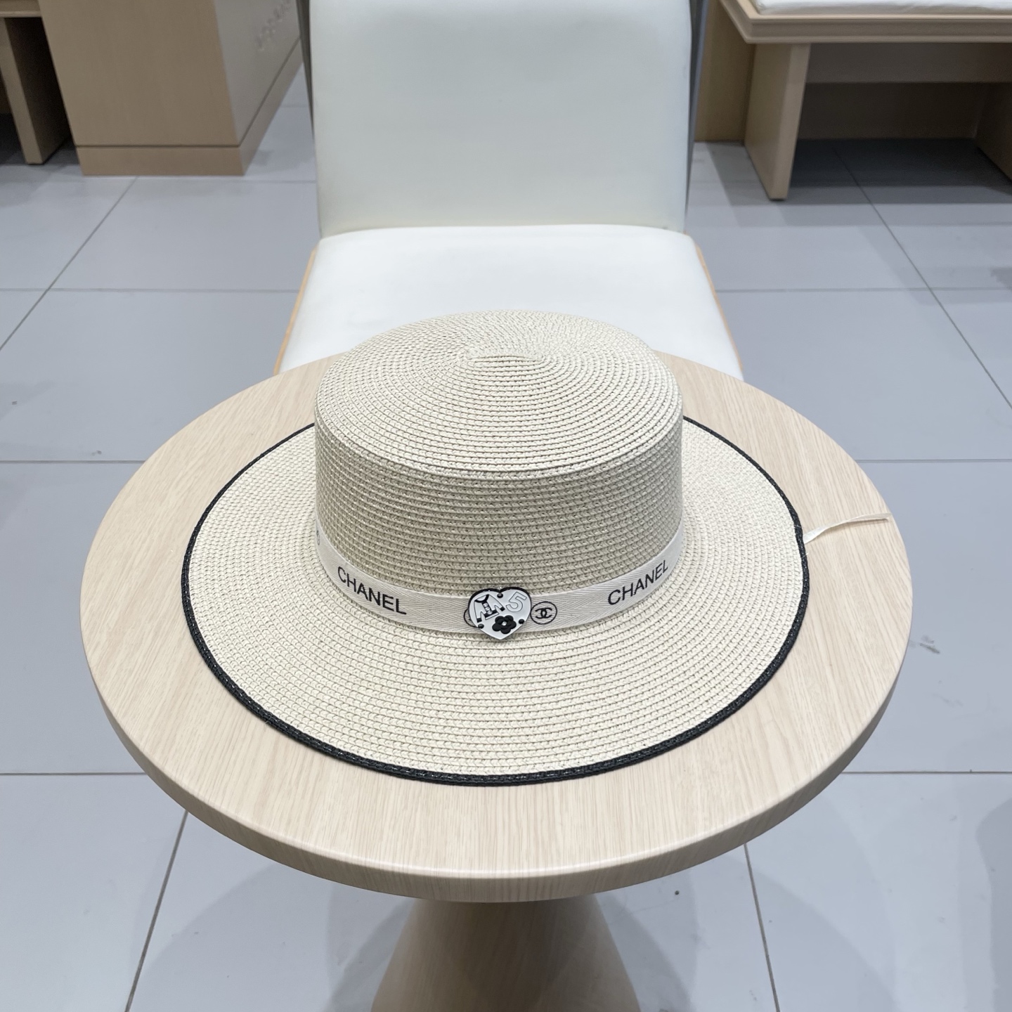 NO:223161,Chanel CHANEL 2025 new straw hat, high-end customization, celebrity style, details are on, summer sun protection and UV protection, travel must be done, versatile and beautiful hat, straw hat, fisherman hat, baseball hat, knit hat, hat, chanel, chanel, espadrilles, hats19860909香奈儿CHANEL2025新款草帽,高级定制,名媛风,细节待上,夏季防晒防紫外线,出行必备,百搭好看帽子草帽渔夫帽棒球帽针织帽,帽子,chanel,chanel,espadrilles,hats,hat