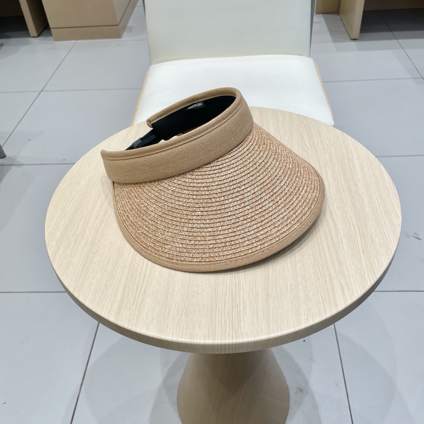  【PRADA普拉达】2025夏季新款拼色独家款遮阳帽空顶帽
男女百搭款～休闲出街神器