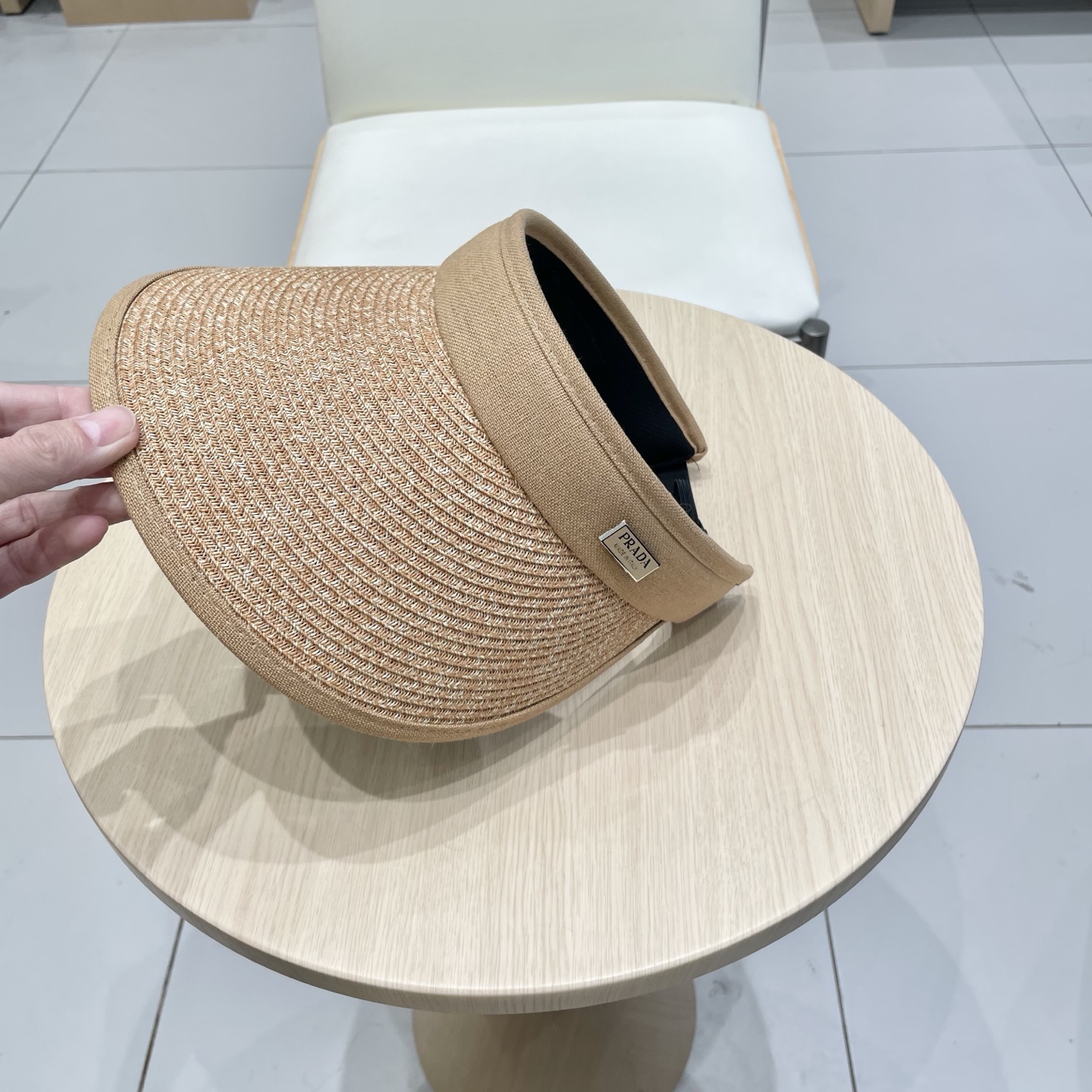  【PRADA普拉达】2025夏季新款拼色独家款遮阳帽空顶帽
男女百搭款～休闲出街神器