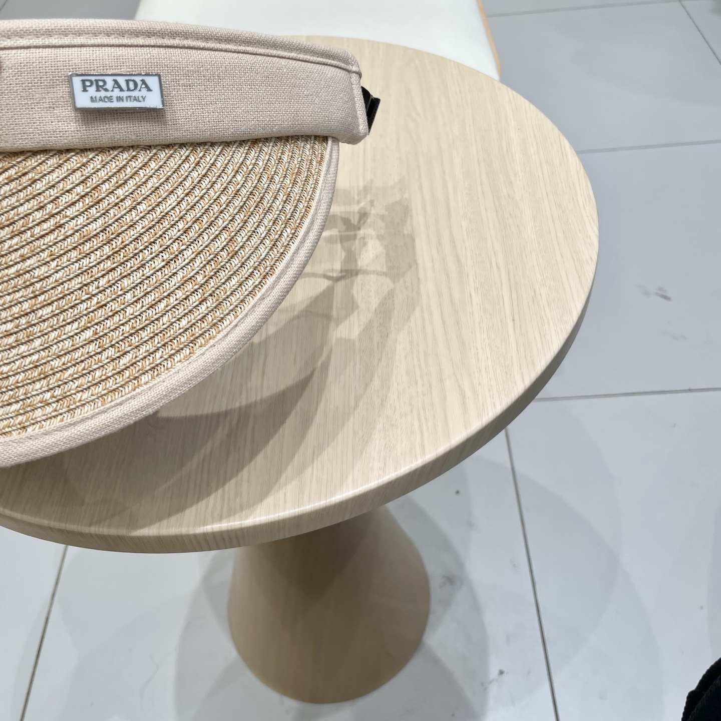  【PRADA普拉达】2025夏季新款拼色独家款遮阳帽空顶帽
男女百搭款～休闲出街神器