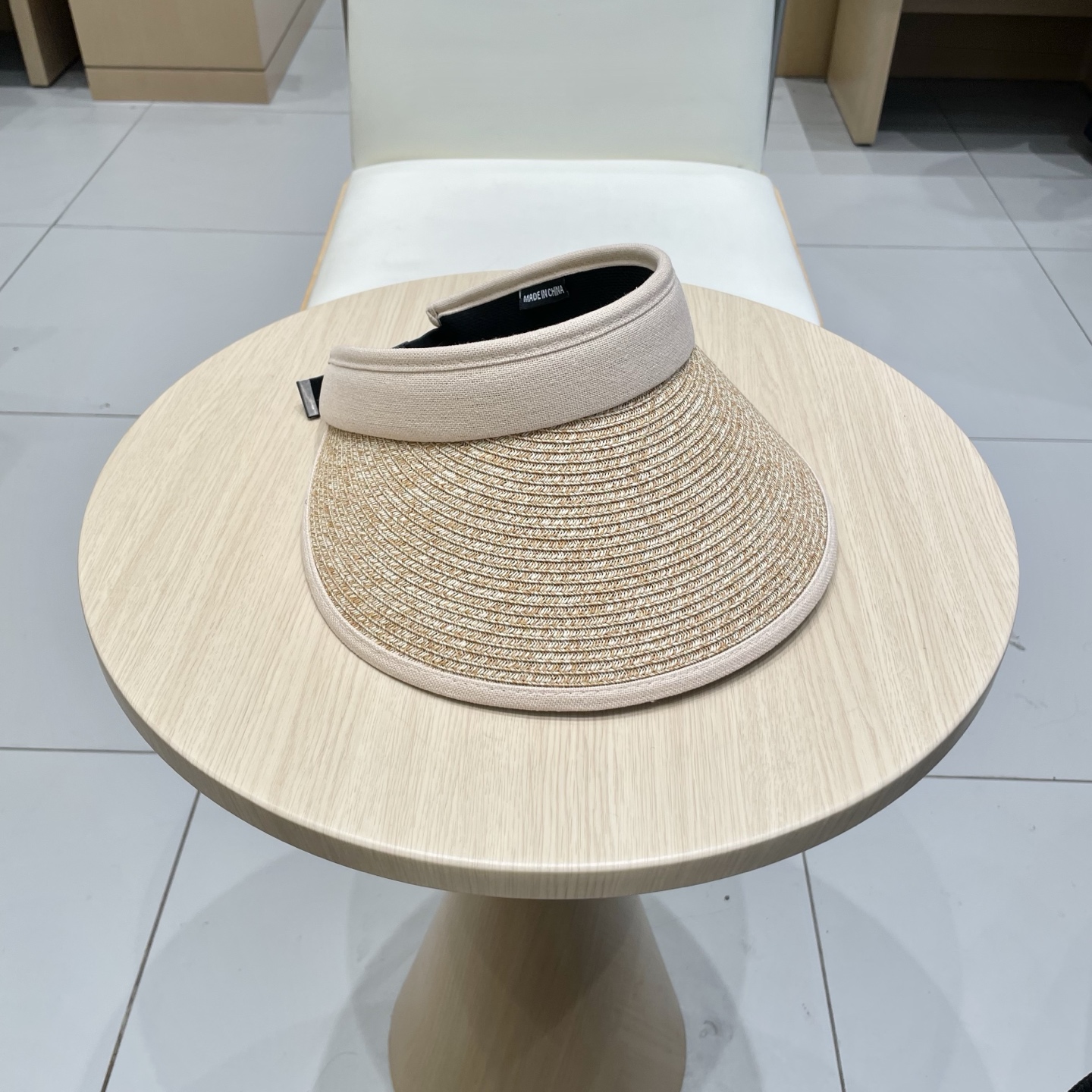  【PRADA普拉达】2025夏季新款拼色独家款遮阳帽空顶帽
男女百搭款～休闲出街神器