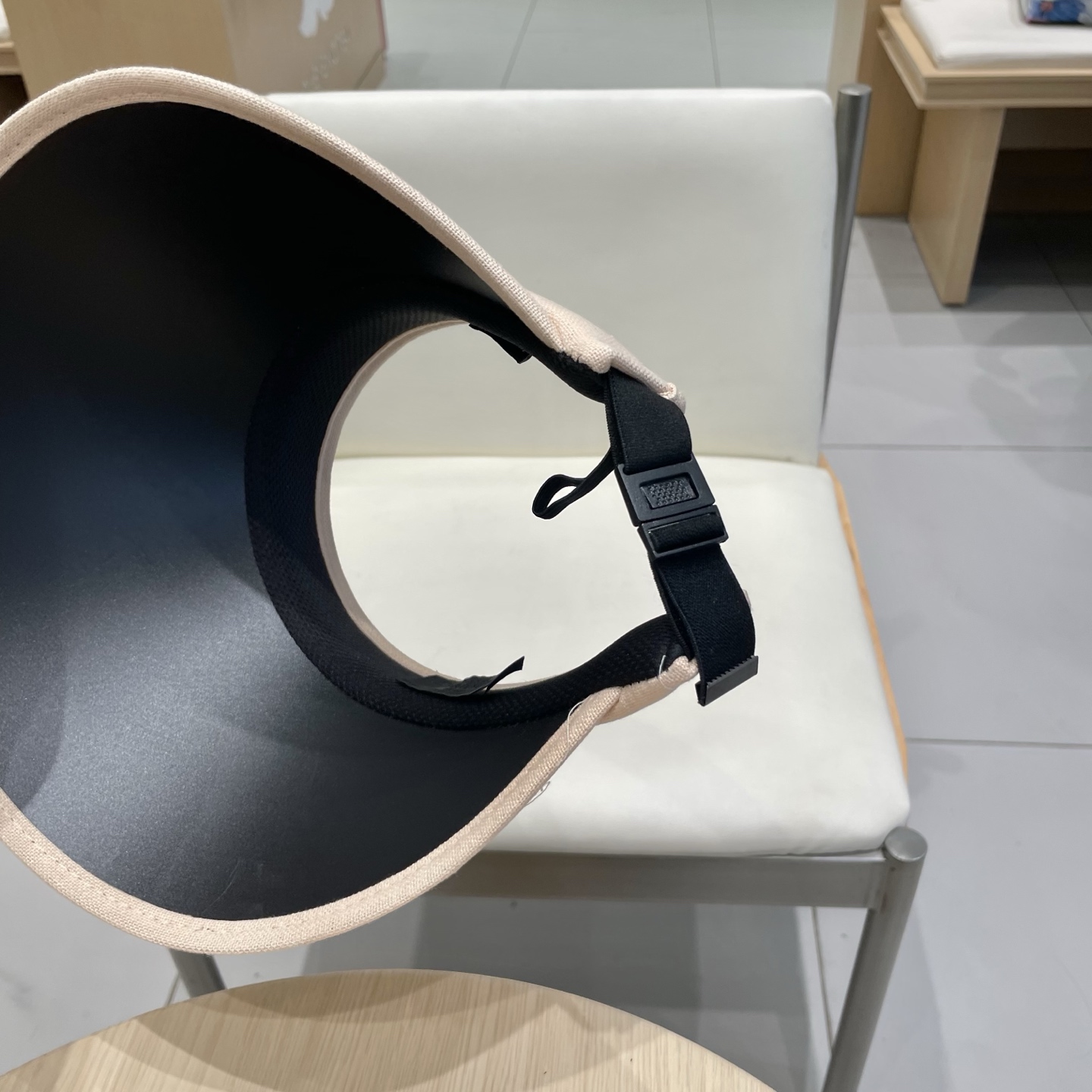  【PRADA普拉达】2025夏季新款拼色独家款遮阳帽空顶帽
男女百搭款～休闲出街神器