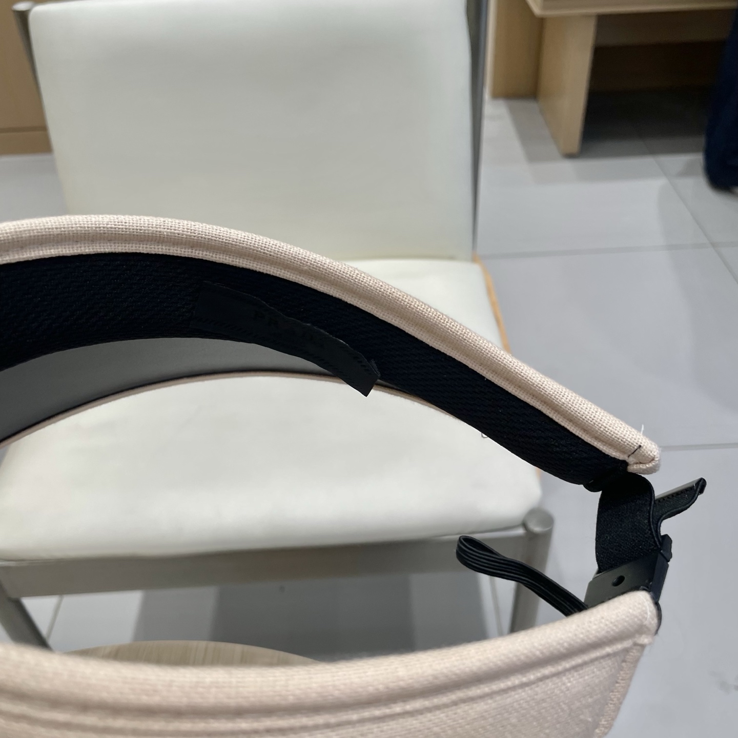  【PRADA普拉达】2025夏季新款拼色独家款遮阳帽空顶帽
男女百搭款～休闲出街神器