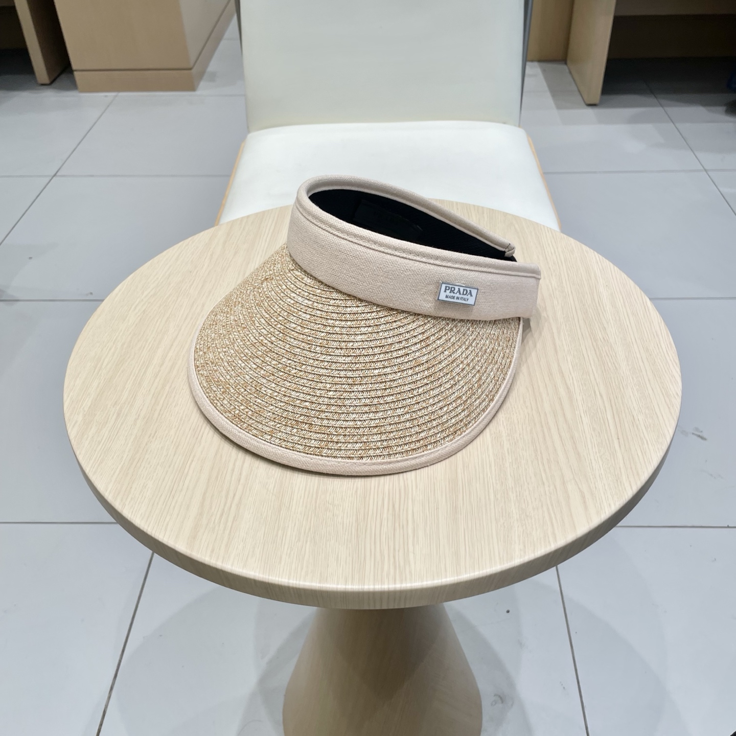  【PRADA普拉达】2025夏季新款拼色独家款遮阳帽空顶帽
男女百搭款～休闲出街神器