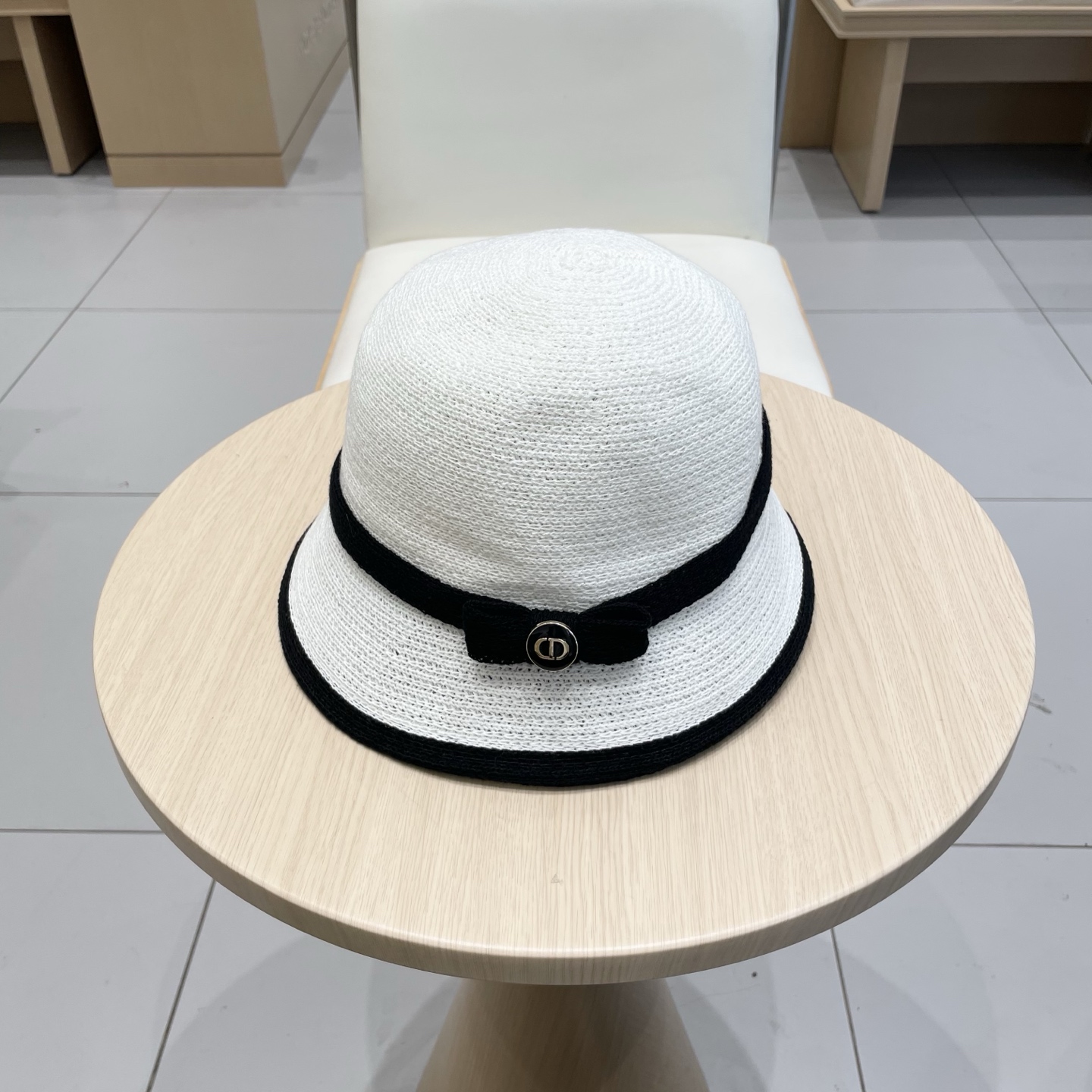 NO:222742,Dior DIOR contrasting color bow fisherman hat women summer sun protection straw hat beach vacation beach hat sunbath basin hat hat straw hat fisherman hat baseball hat knit hat, hat, dior, dior, espadrilles, hats19860909迪奥DIOR撞色蝴蝶结渔夫帽子女夏季防晒草帽海边度假沙滩帽遮阳盆帽帽子草帽渔夫帽棒球帽针织帽,帽子,dior,dior,espadrilles,hats,hat