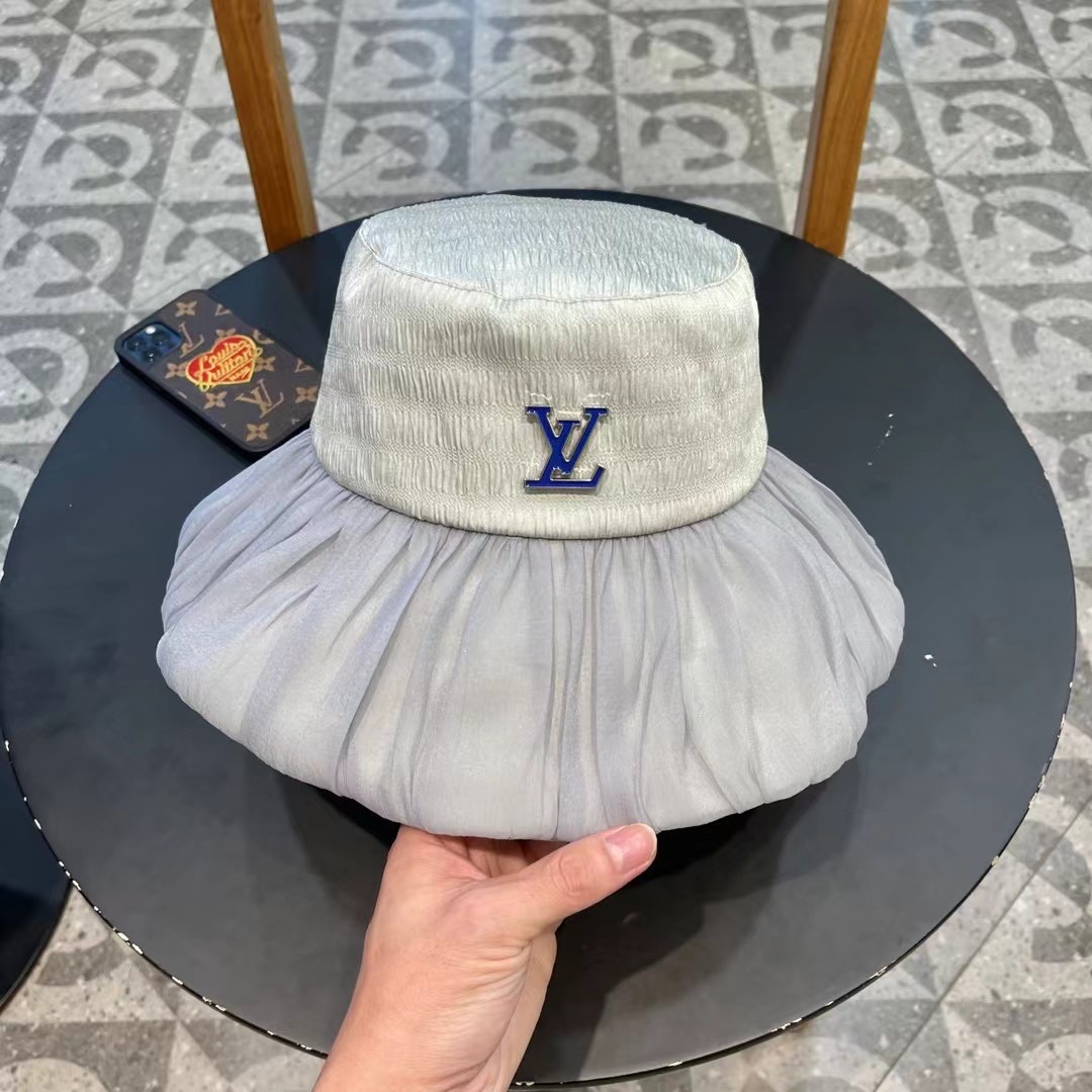  LouisVuitton🧢路易威登新款渔夫帽女夏气质大檐显脸小度假海边沙滩防晒太阳帽