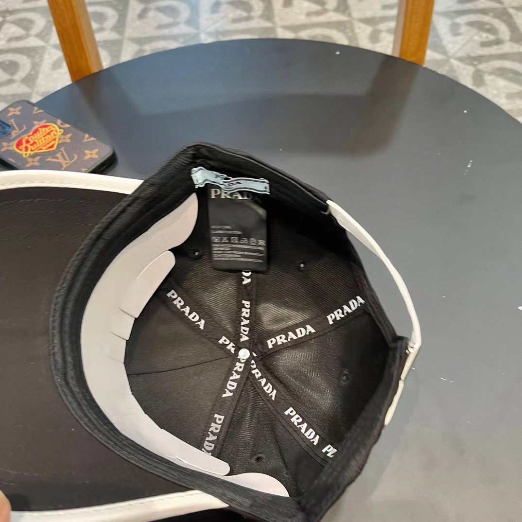  Prada普拉达 早春新款大牌款棒球帽，经典款男女通用