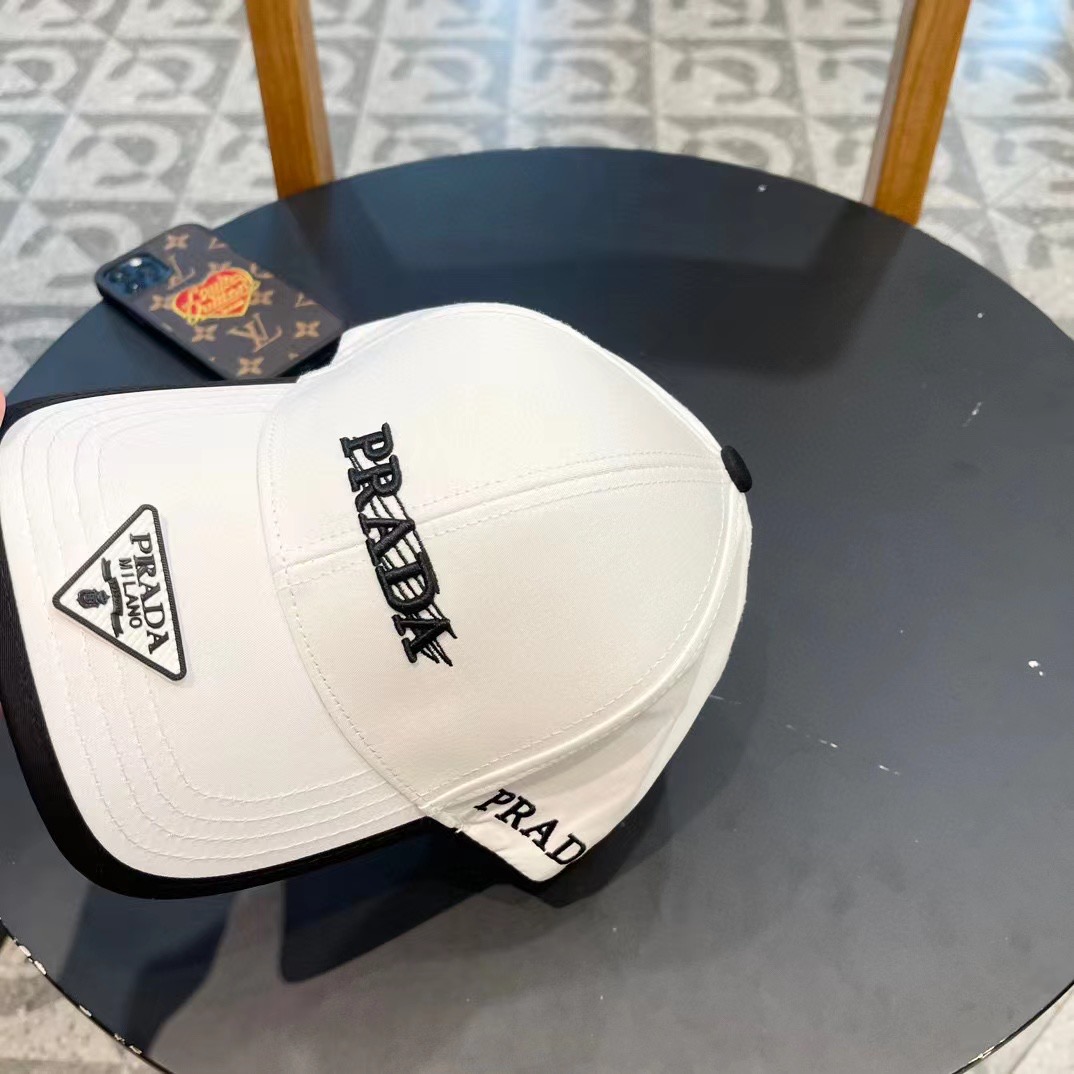  Prada普拉达 早春新款大牌款棒球帽，经典款男女通用