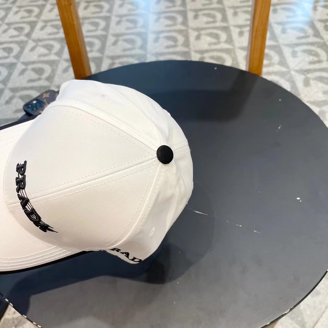  Prada普拉达 早春新款大牌款棒球帽，经典款男女通用