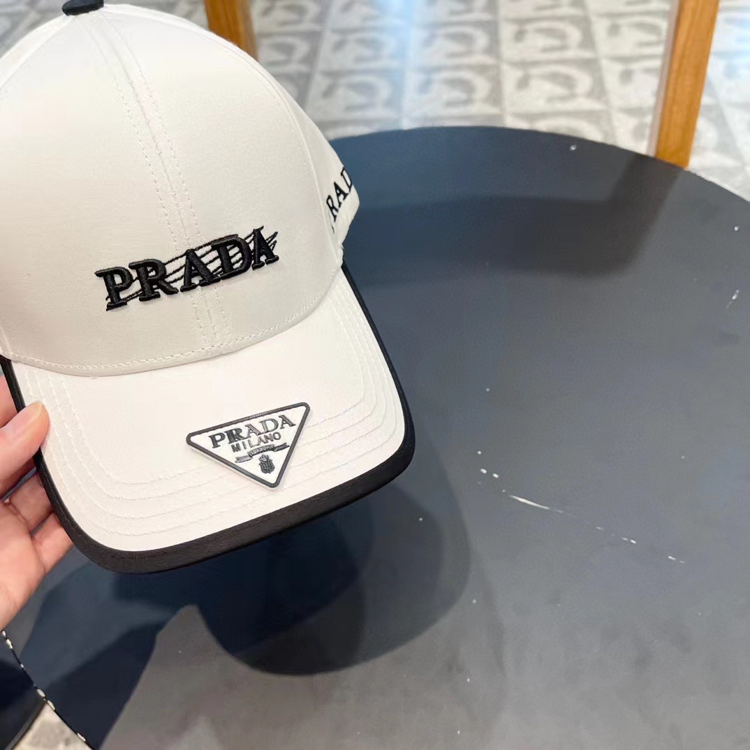 Prada普拉达 早春新款大牌款棒球帽，经典款男女通用