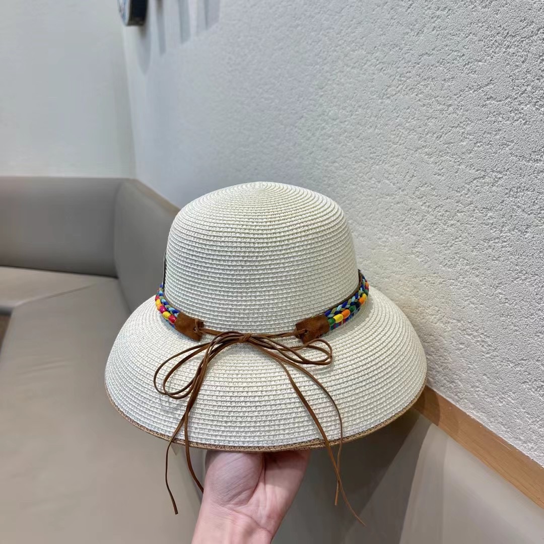 【赛琳】2026的新款草编遮阳草帽盆帽🤩沙滩风，简约大方，百搭单品～出街首选，新款帽型超美腻，新品上架