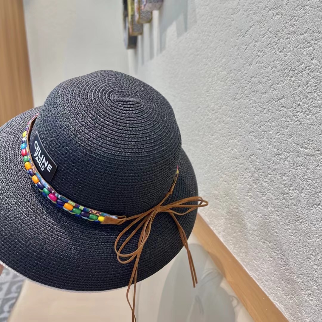 New Sungrass Caps and Beautiful Hats on the Street Shelves in 2024. - 图片 6