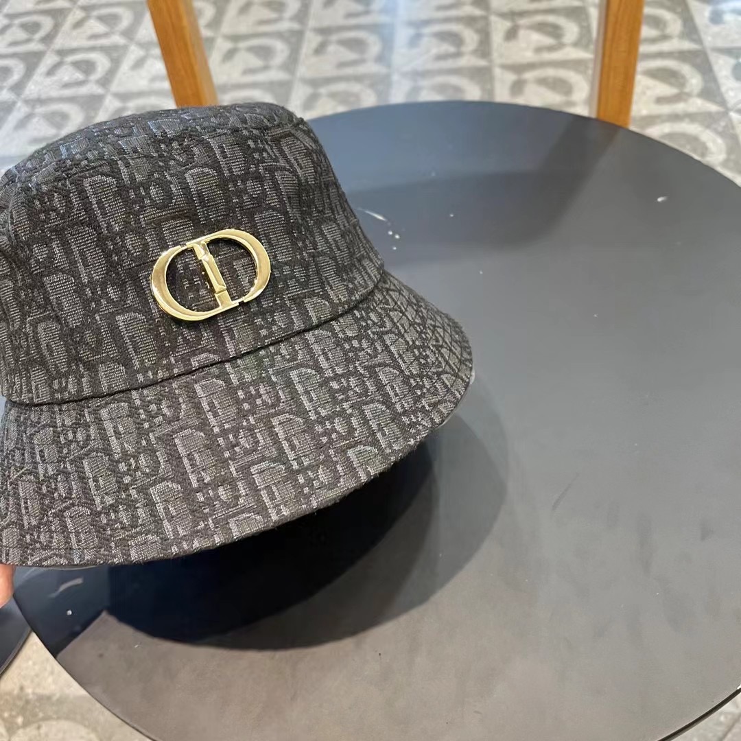 Dior(迪奥)新款原单渔夫帽， 精致純也格调很有感觉，很酷很时尚，专柜断货热门，质量超赞