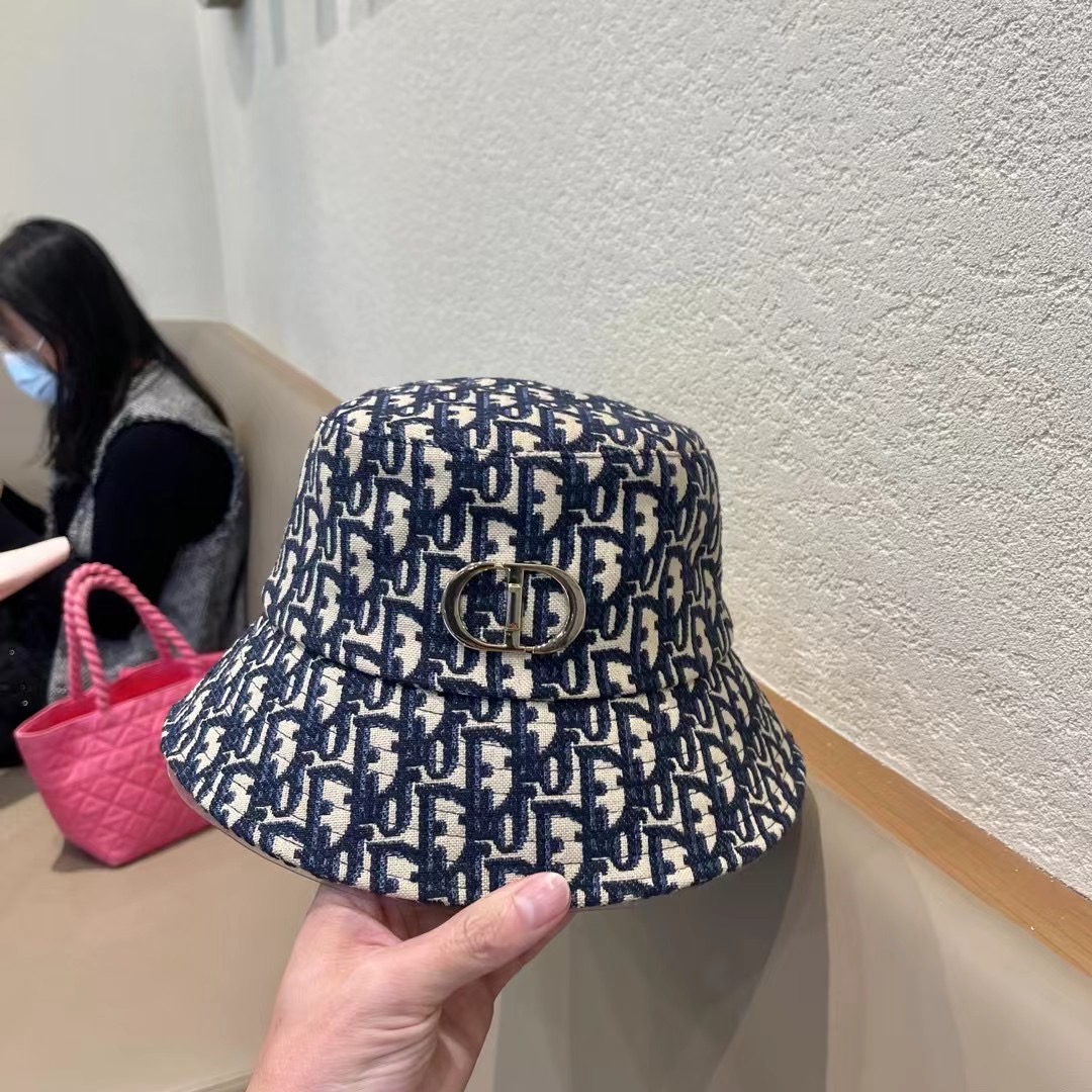 Dior(迪奥)新款原单渔夫帽， 精致純也格调很有感觉，很酷很时尚，专柜断货热门，质量超赞