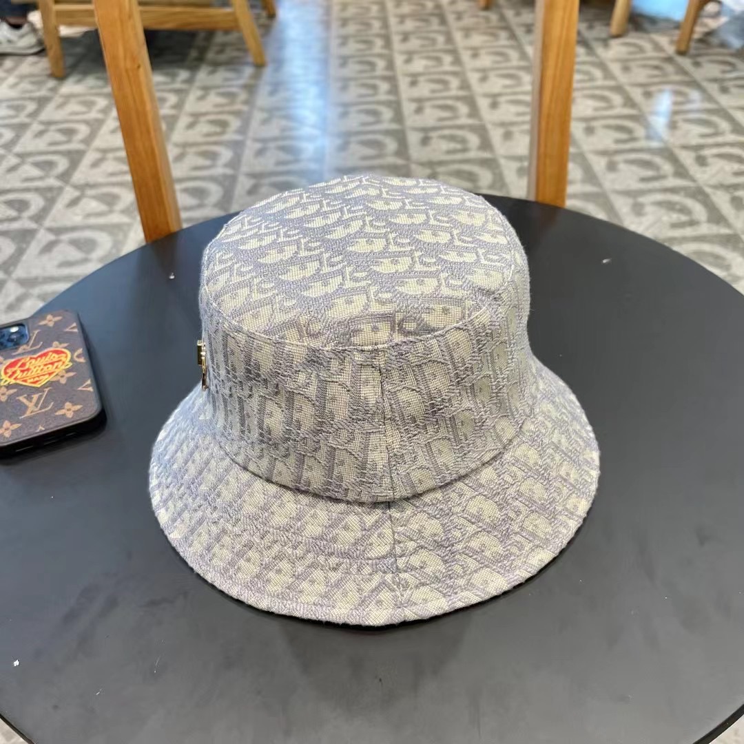 Dior(迪奥)新款原单渔夫帽， 精致純也格调很有感觉，很酷很时尚，专柜断货热门，质量超赞