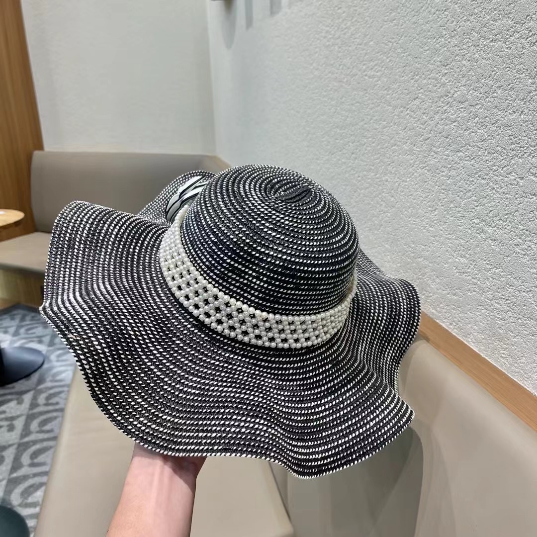 【CHANEL香奈儿】2026新款小香风草编度假风盆帽草帽，大牌风～出街旅行单品