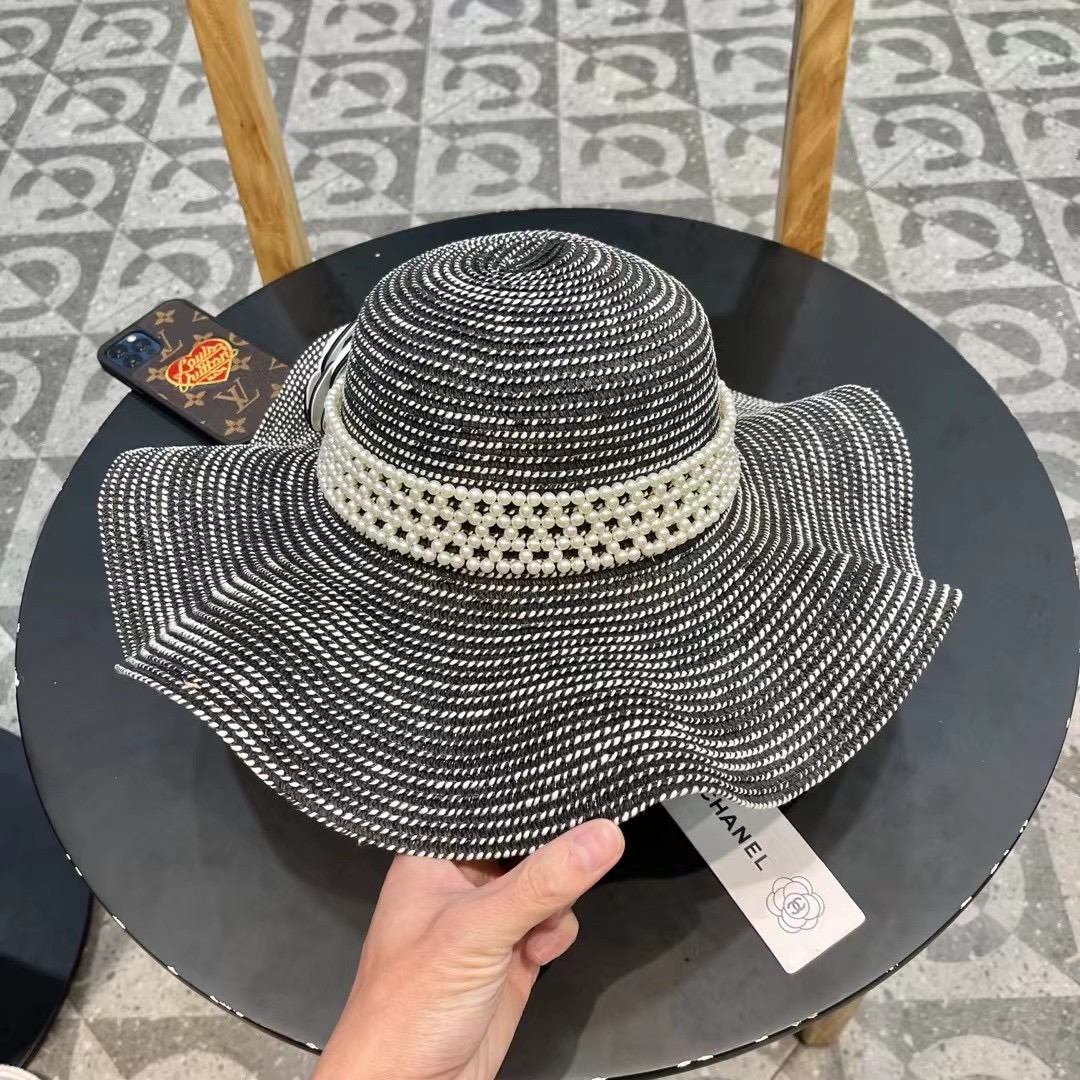 【CHANEL香奈儿】2026新款小香风草编度假风盆帽草帽，大牌风～出街旅行单品