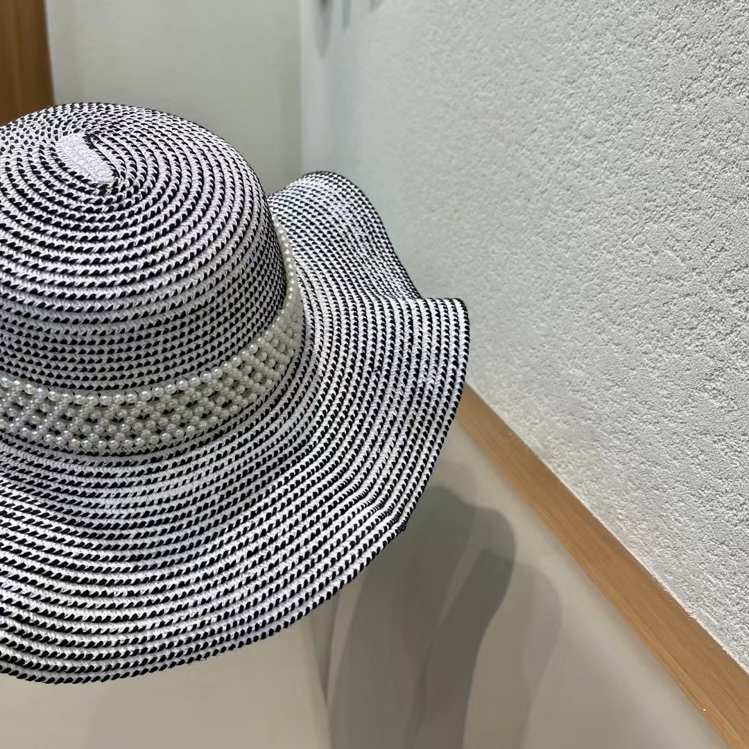 【CHANEL香奈儿】2026新款小香风草编度假风盆帽草帽，大牌风～出街旅行单品