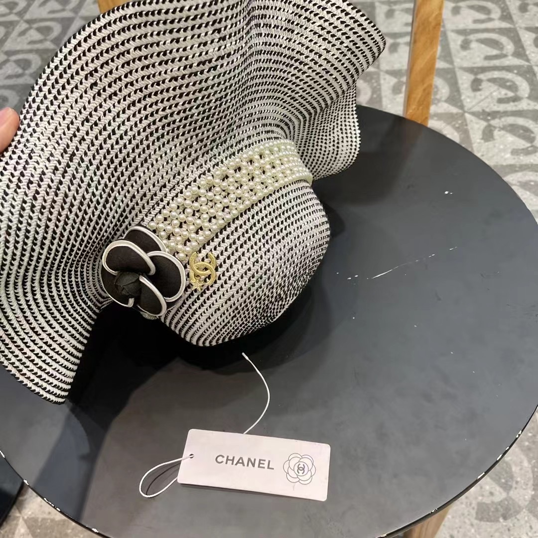 【CHANEL香奈儿】2026新款小香风草编度假风盆帽草帽，大牌风～出街旅行单品