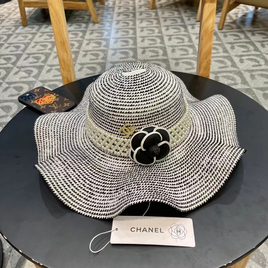 【CHANEL香奈儿】2026新款小香风草编度假风盆帽草帽，大牌风～出街旅行单品