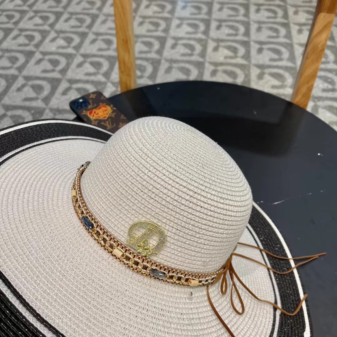 2024 New Dior Weed-Covered Tatter Caps: Simple, One-Size-Fits-All Hats - 图片 6