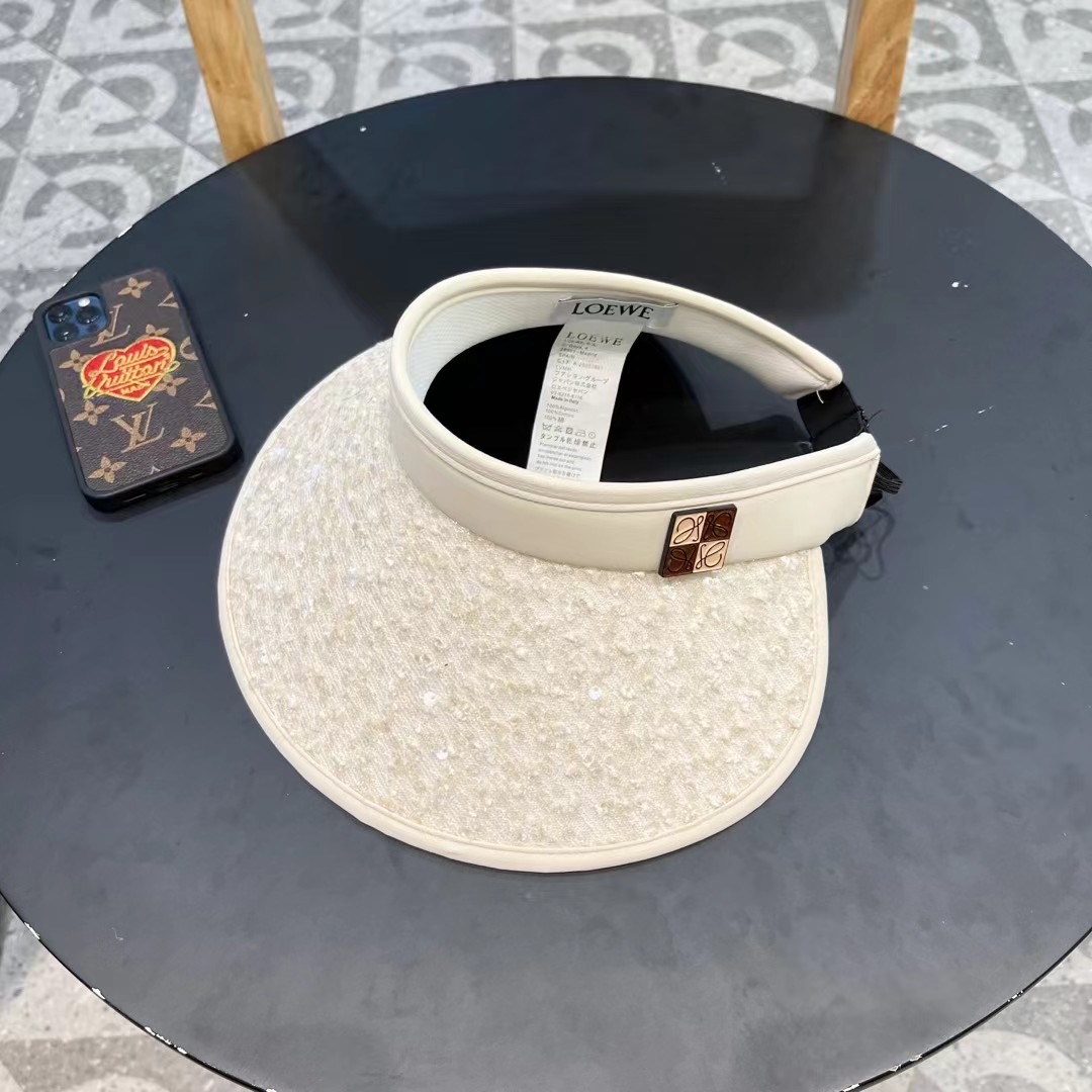 NO:226801,Loewe's new summer topless duck tongue sequins rhinestone empty top hat women's beach sun protection sun protection UV sun hat straw hat fisherman hat baseball hat, hat, loewe, espadrilles, hats19860909罗意威新款夏季无顶鸭舌亮片水钻空顶帽子女沙滩防晒遮阳防紫外线太阳帽帽子草帽渔夫帽棒球帽,帽子,loewe,espadrilles,hats,hat