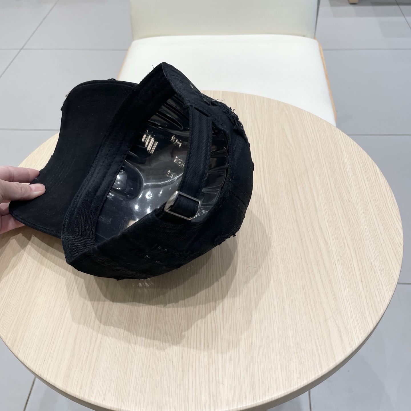 YSL Saint Roland Cap: Cowboy Style with Letter Embroidery, Korean Influence - 图片 8
