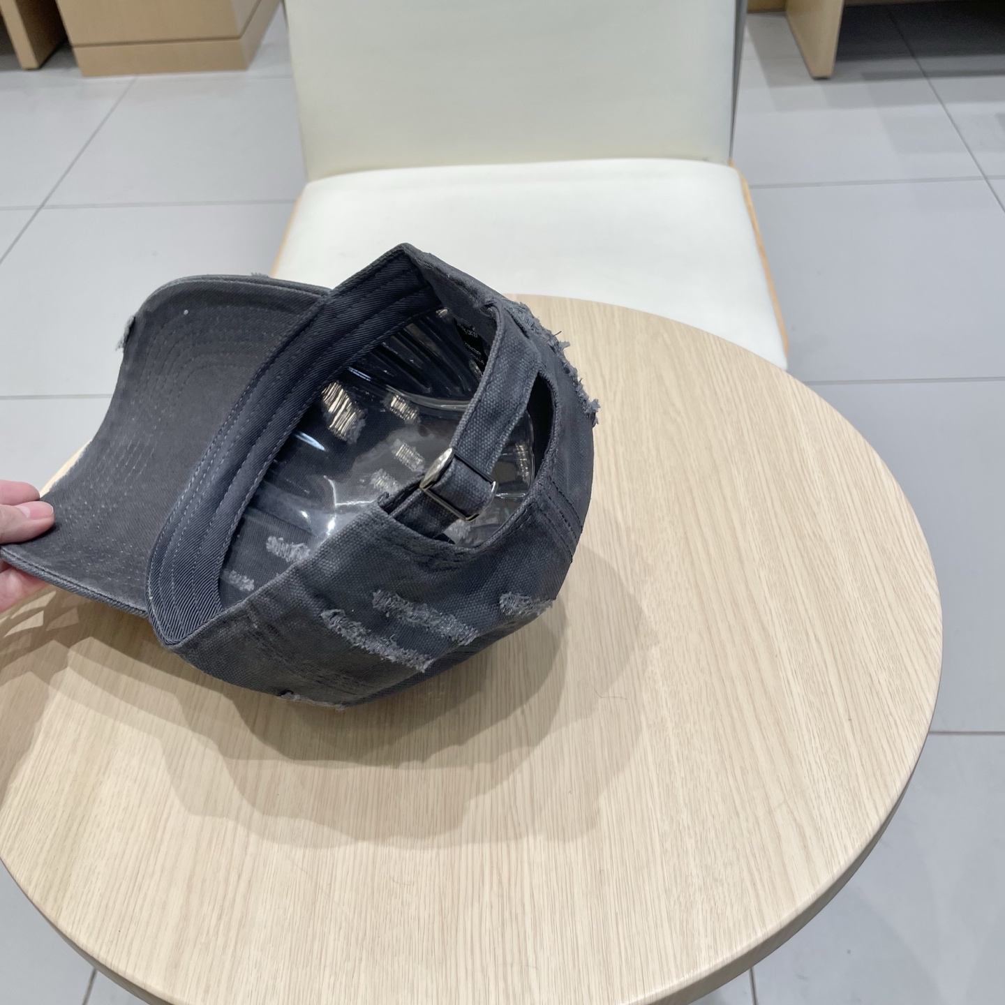 YSL Saint Roland Leisure Cap with Letter Embroidery and Korean Style - 图片 6