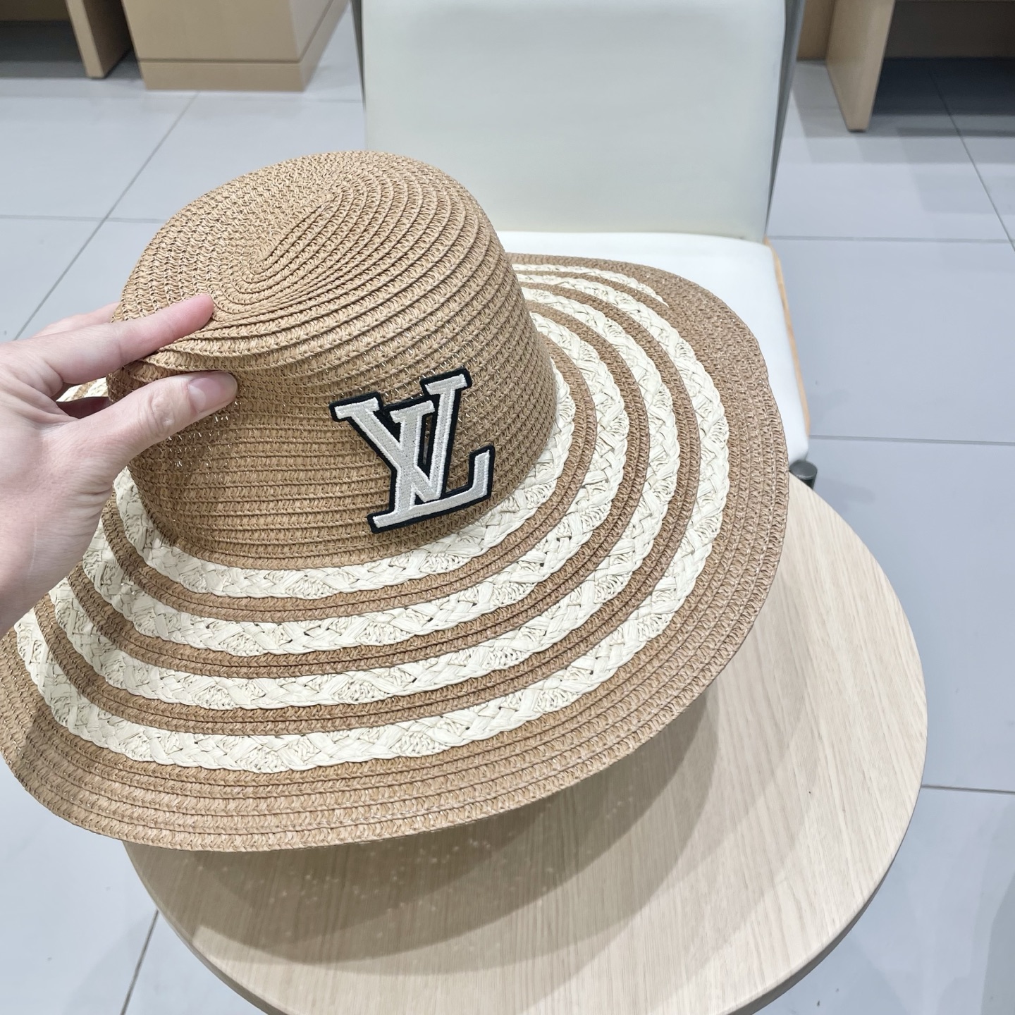  lv路易威登爆款草帽草编包户外旅游遮阳帽大帽檐