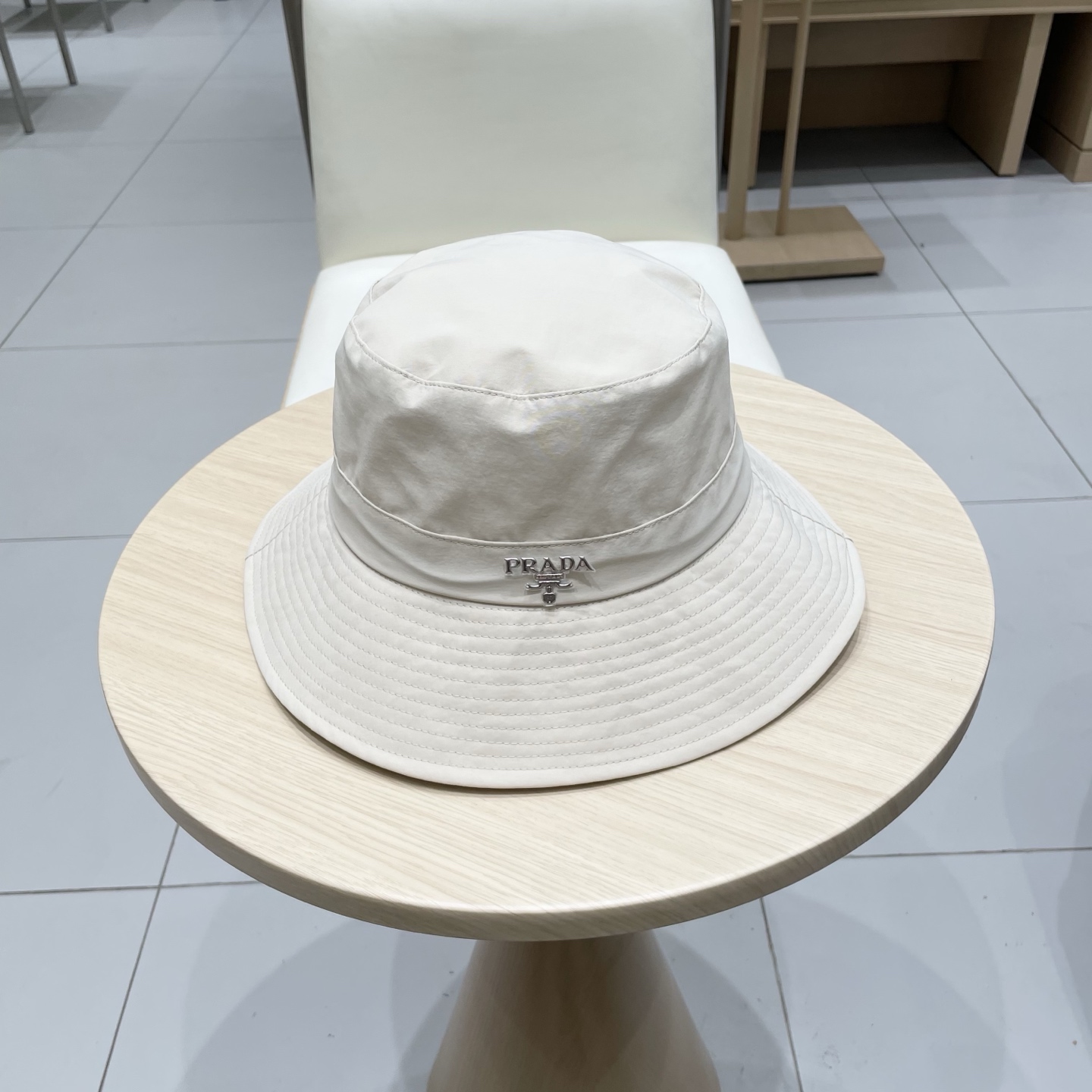  普拉达Prada户外爬山折叠可收纳渔夫帽女春夏出游速干遮阳帽轻便透气登山帽男