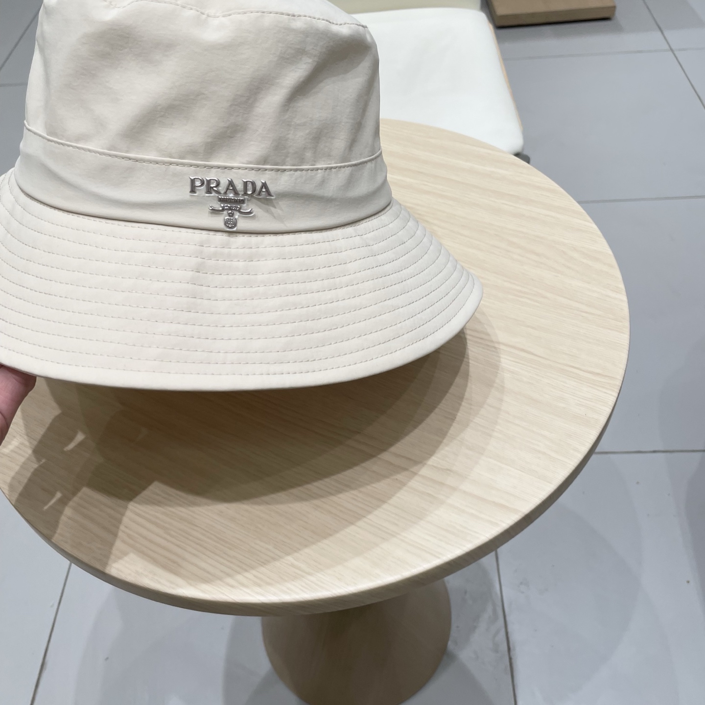  普拉达Prada户外爬山折叠可收纳渔夫帽女春夏出游速干遮阳帽轻便透气登山帽男