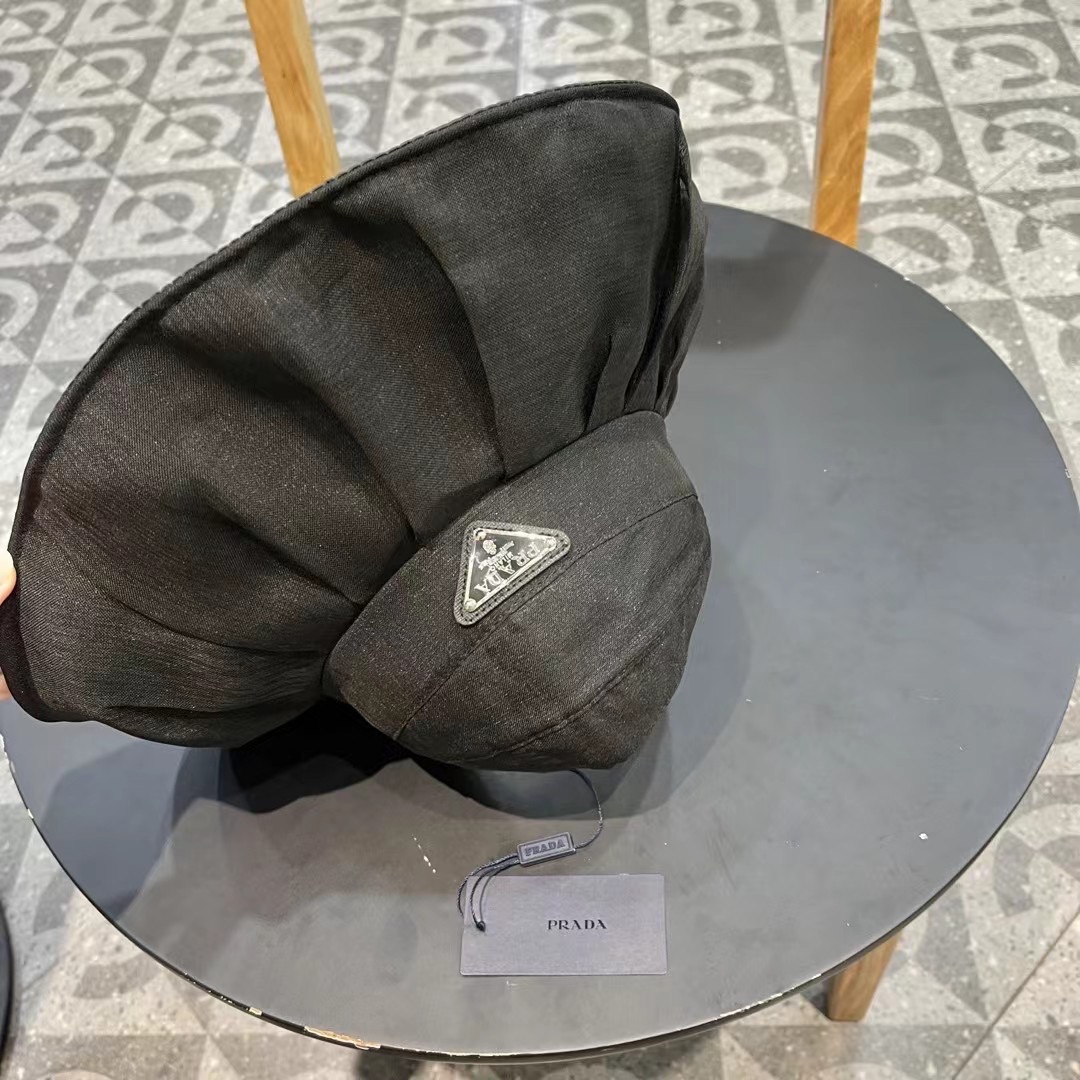 普拉达Prada新款春夏季防晒透气纯色简约空顶帽女遮阳大沿可调节帽子
